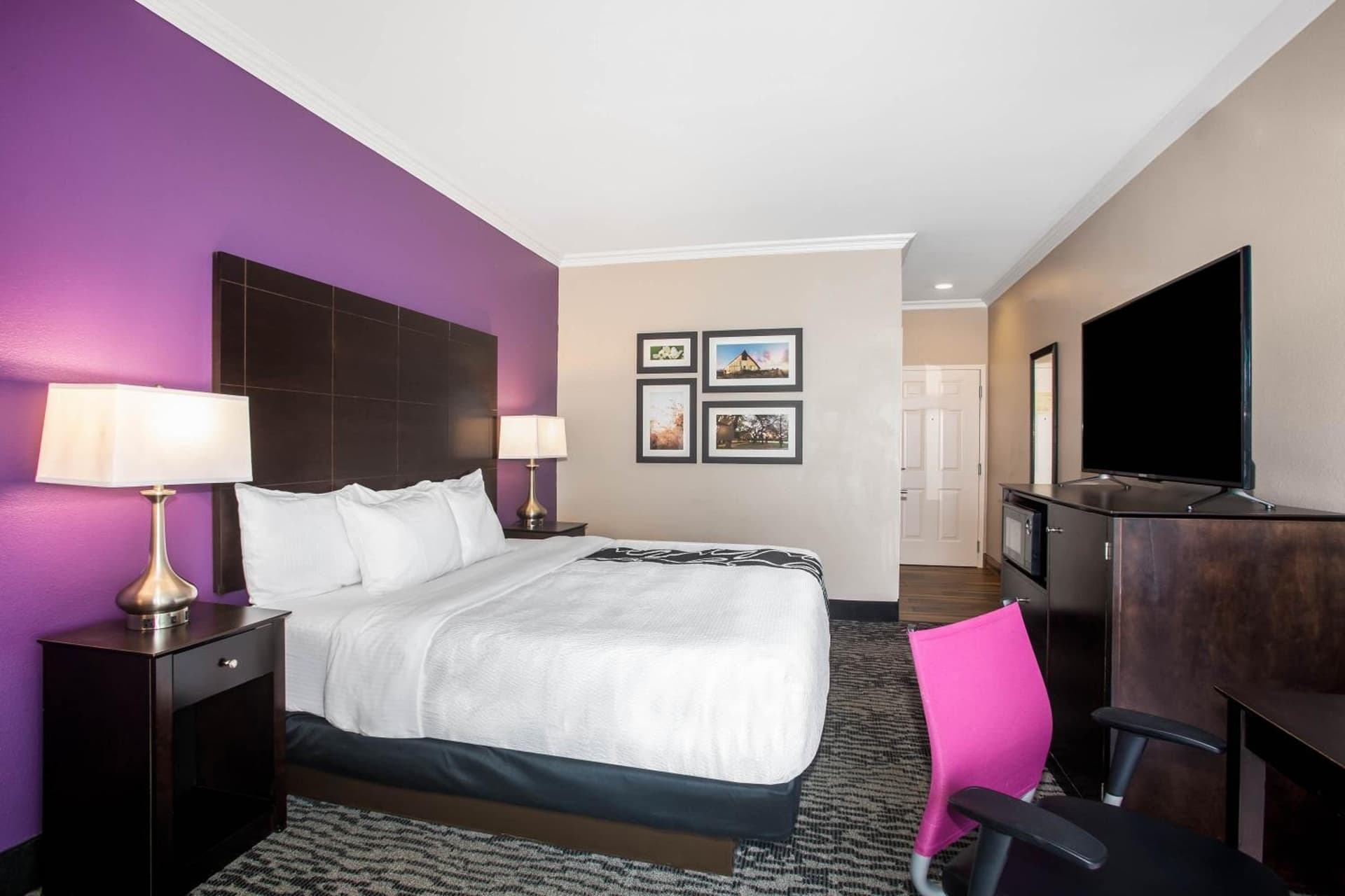 La Quinta by Wyndham Houston - Magnolia gallery photo in The Woodlands, TX — image 46
