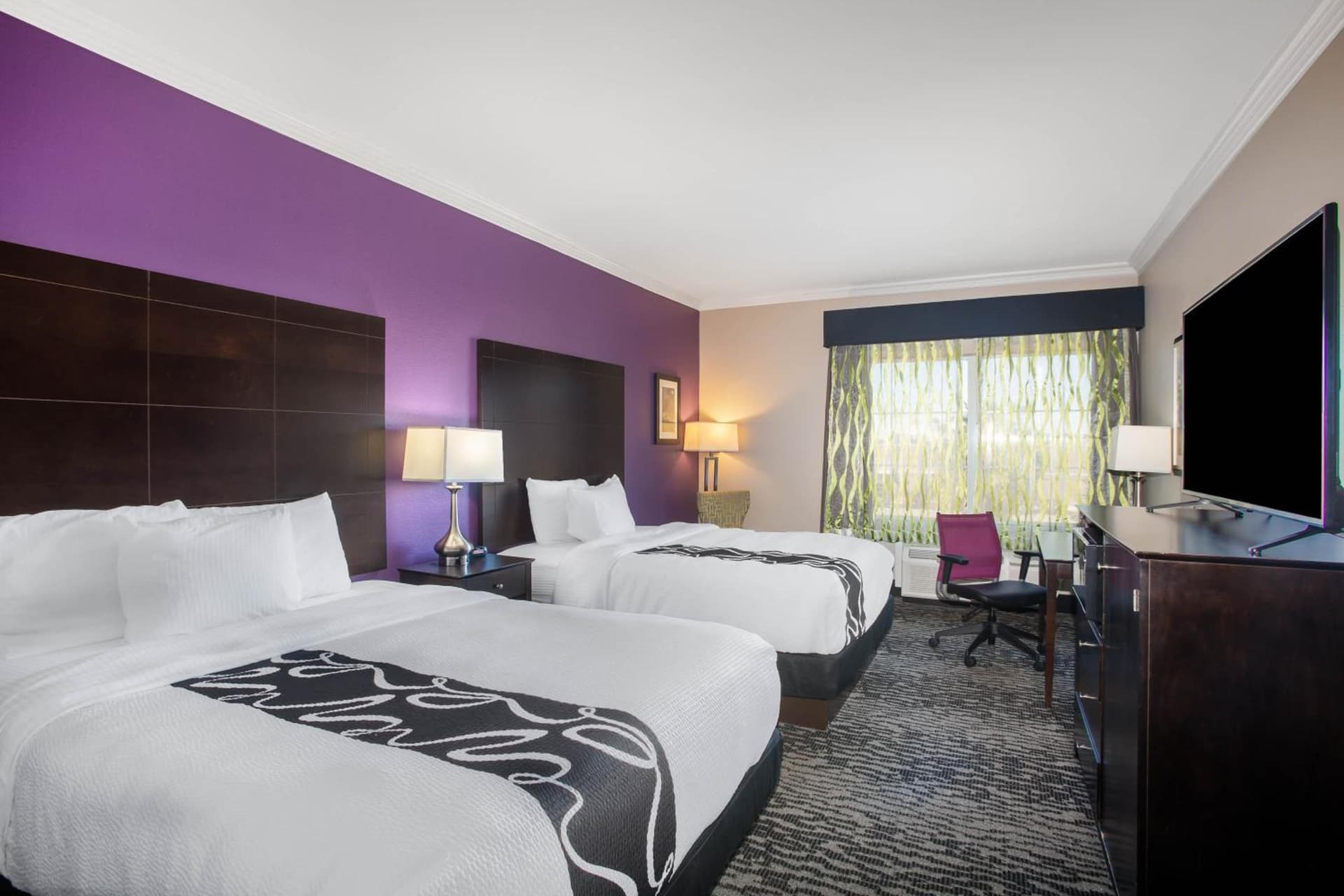 La Quinta by Wyndham Houston - Magnolia gallery photo in The Woodlands, TX — image 9