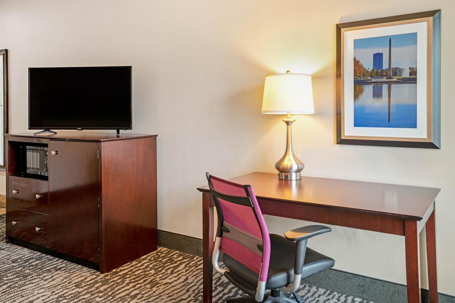 La Quinta by Wyndham Houston - Magnolia gallery photo in The Woodlands, TX — image 34