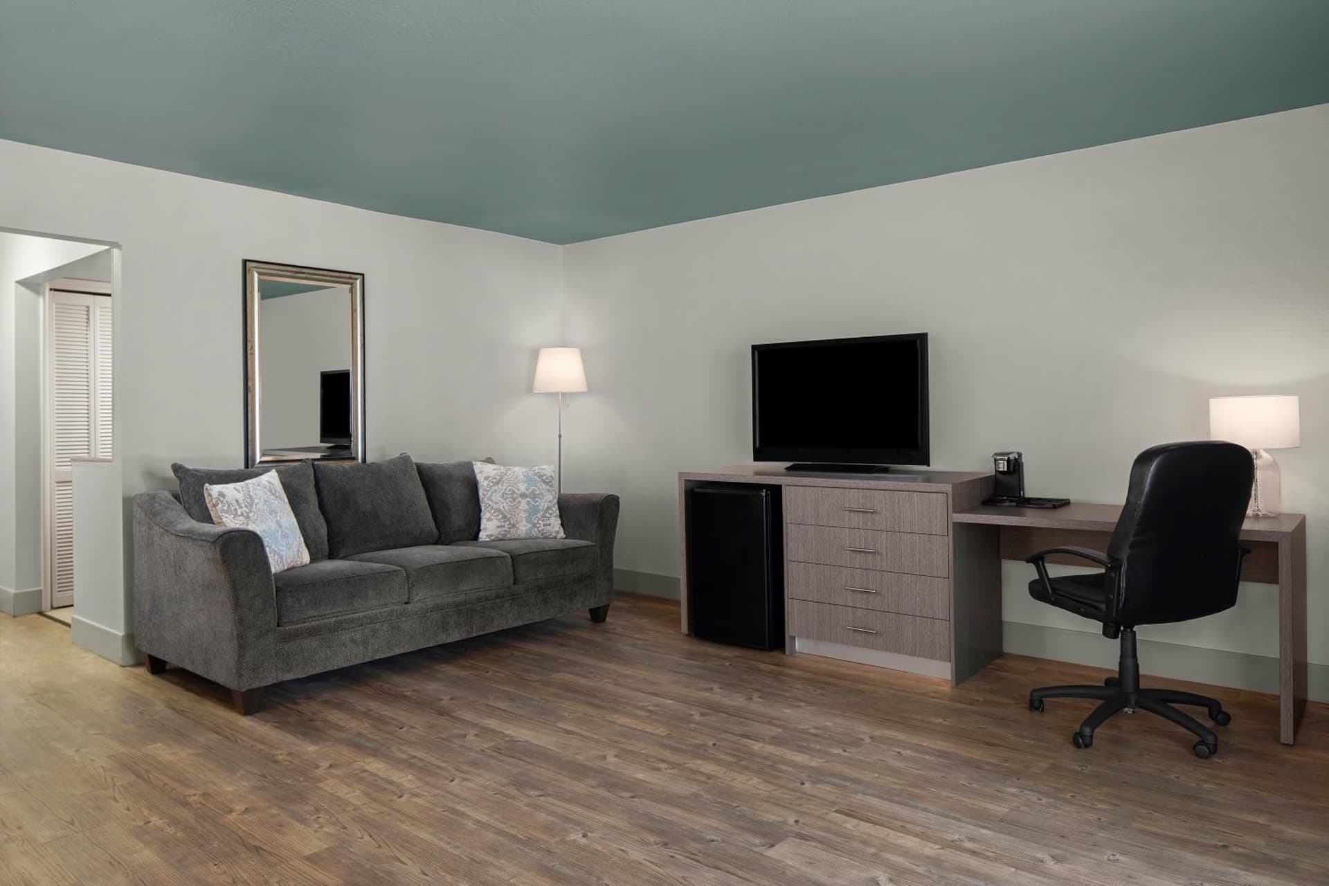 Carlsbad by the Sea Hotel gallery photo in Carlsbad, CA — image 19