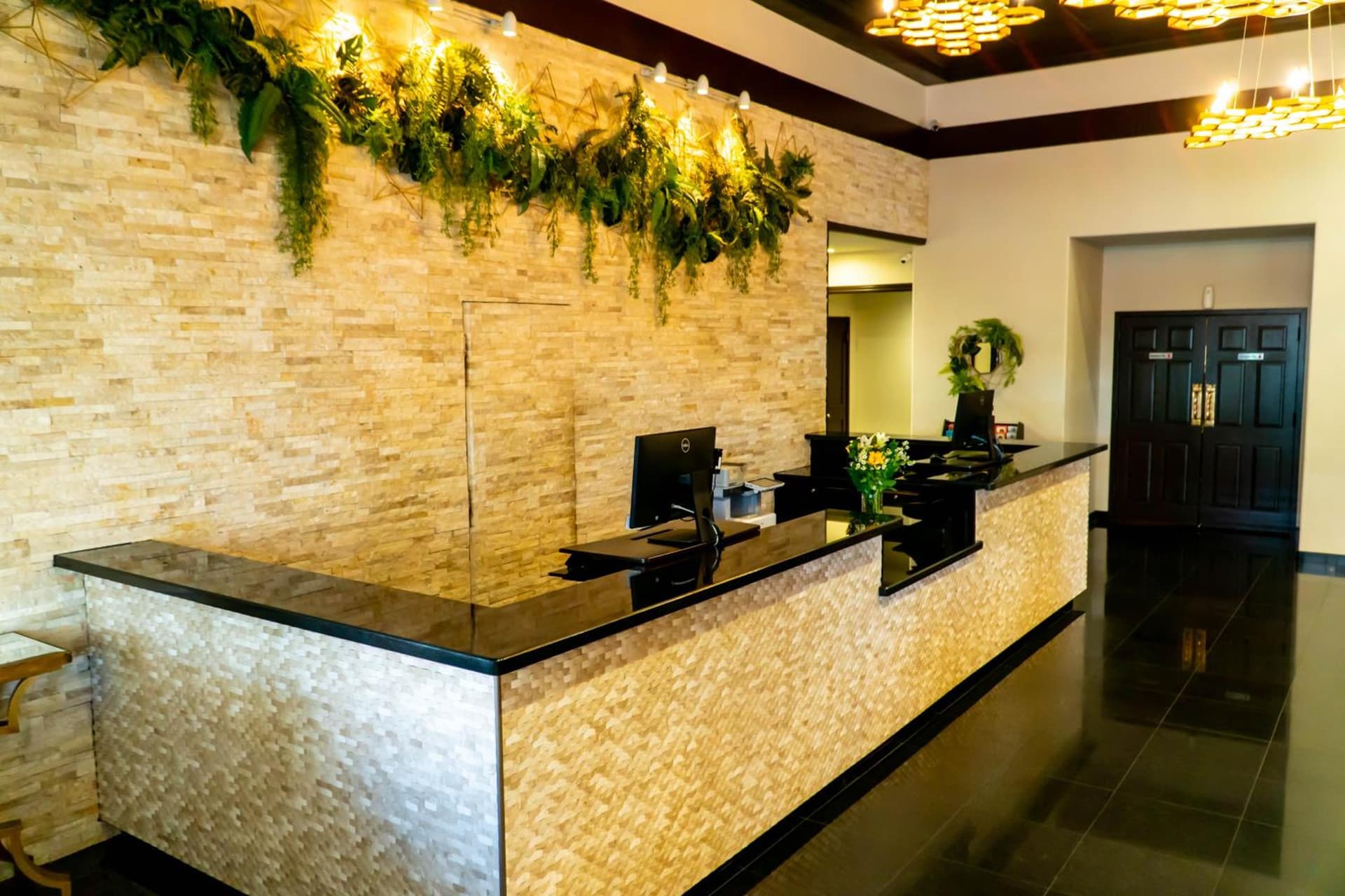 Hotel Piccadilly gallery photo in Fresno, CA — image 76