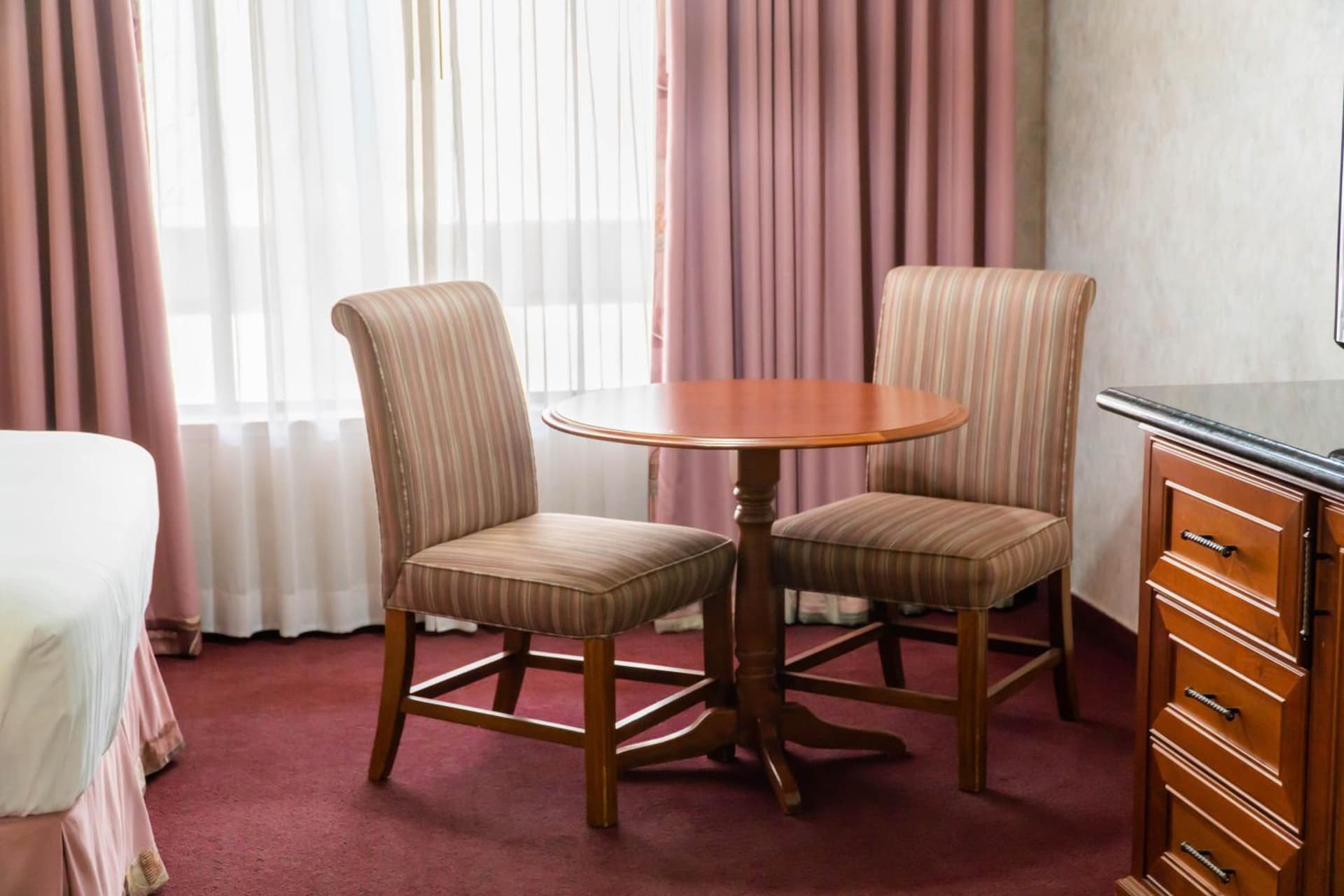 Hotel Piccadilly gallery photo in Fresno, CA — image 44