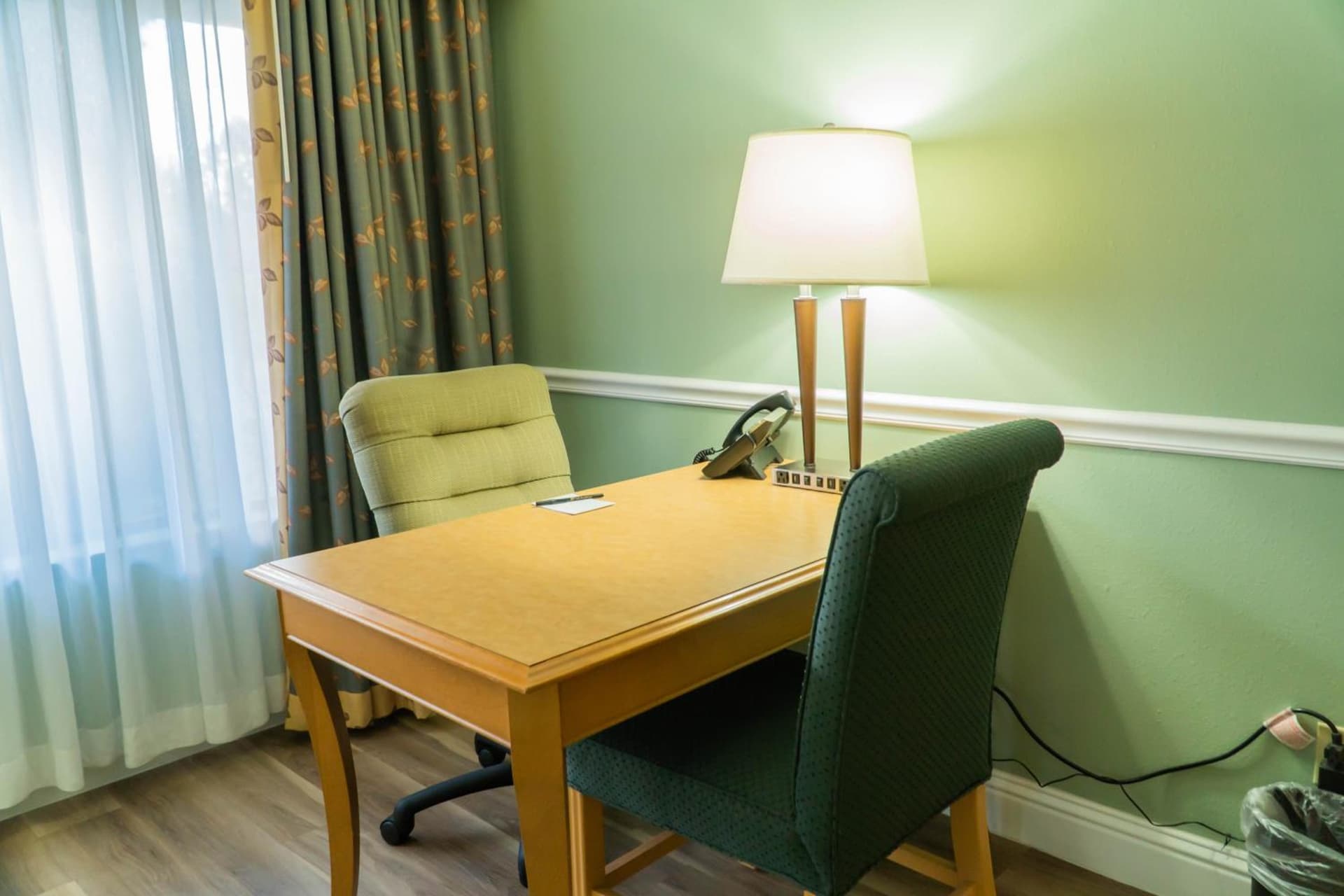 Hotel Piccadilly gallery photo in Fresno, CA — image 42