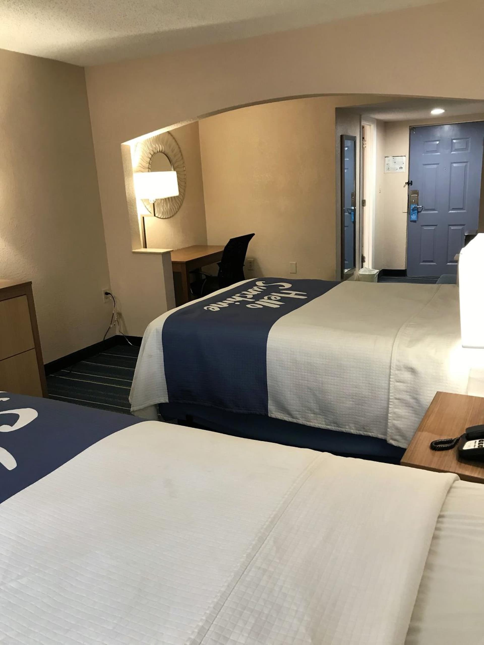 Days Inn by Wyndham Panama City gallery photo in Panama City, FL — image 13