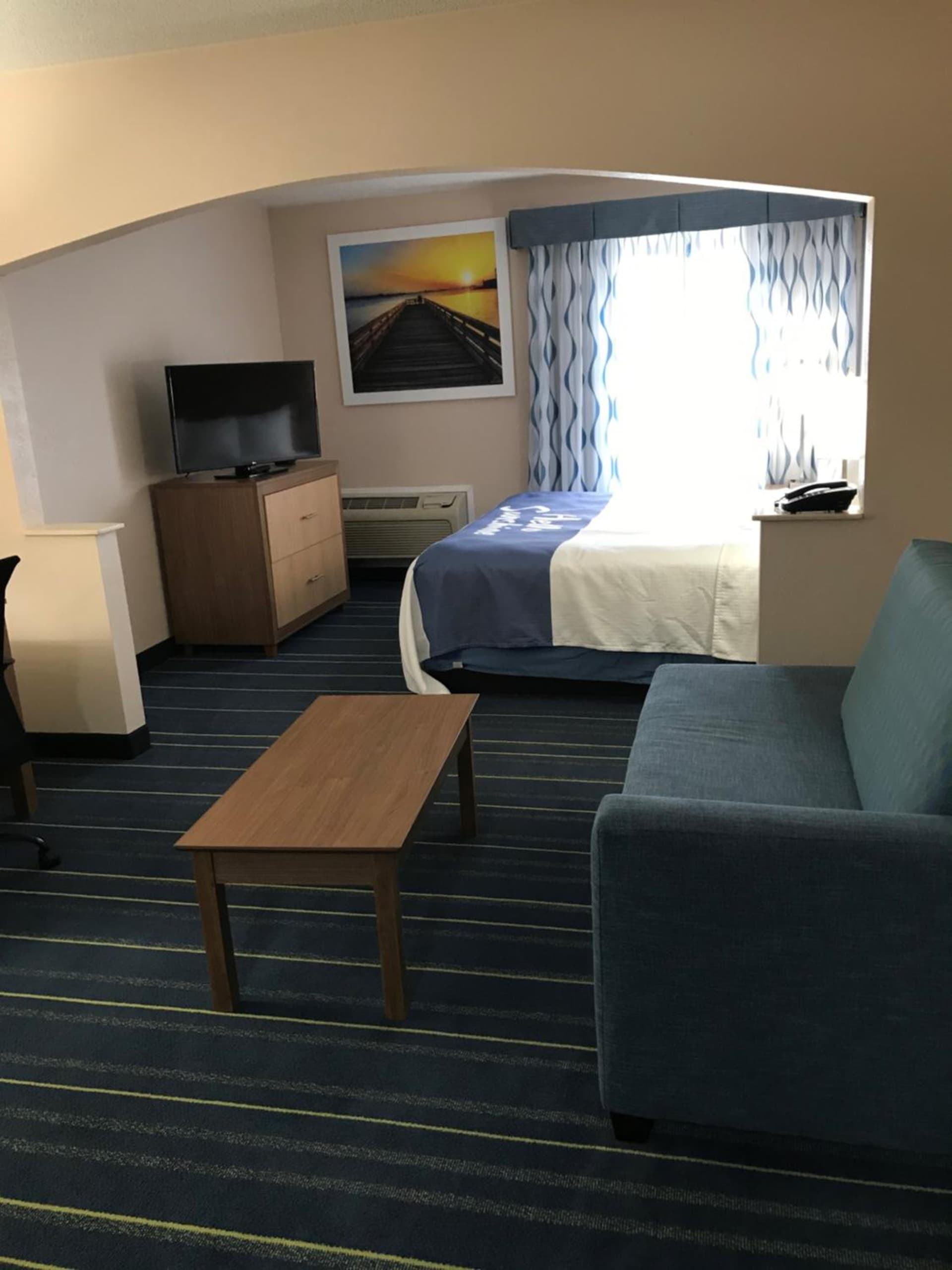 Days Inn by Wyndham Panama City gallery photo in Panama City, FL — image 36