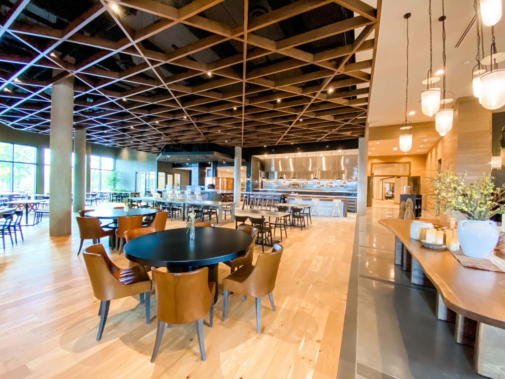 Omni Viking Lakes gallery photo in Eagan, MN — image 94