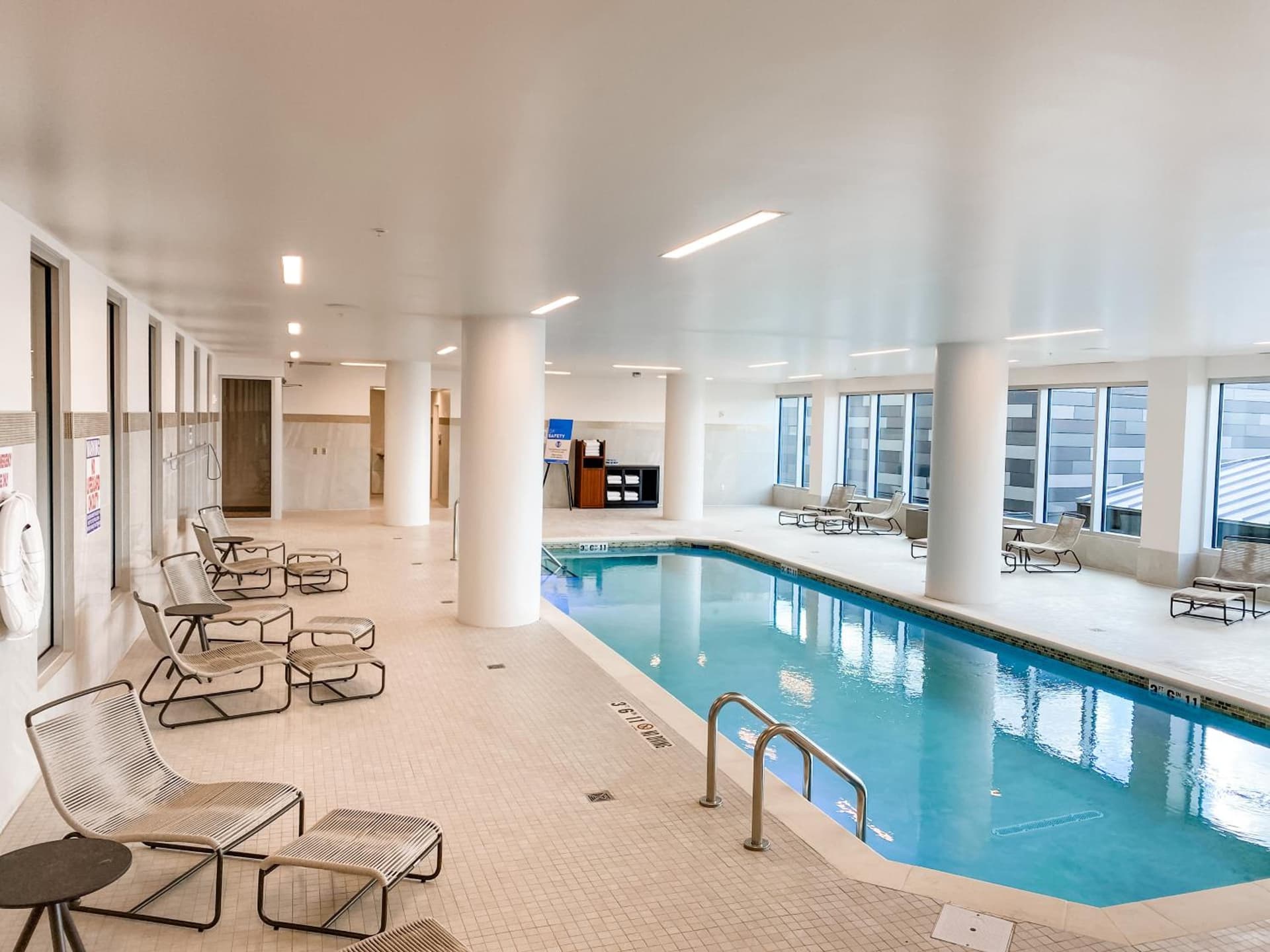 Omni Viking Lakes gallery photo in Eagan, MN — image 18