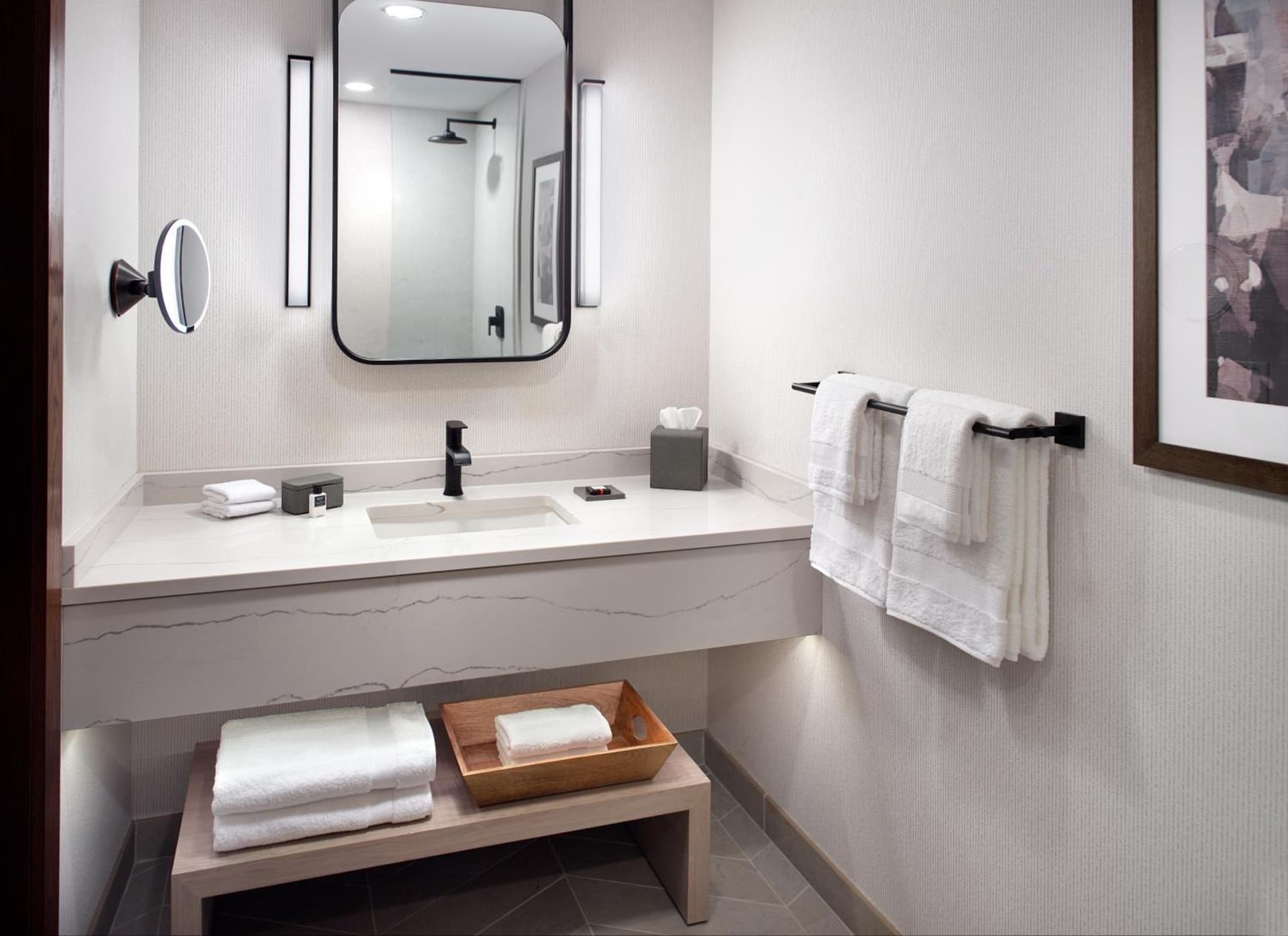 Omni Viking Lakes gallery photo in Eagan, MN — image 63