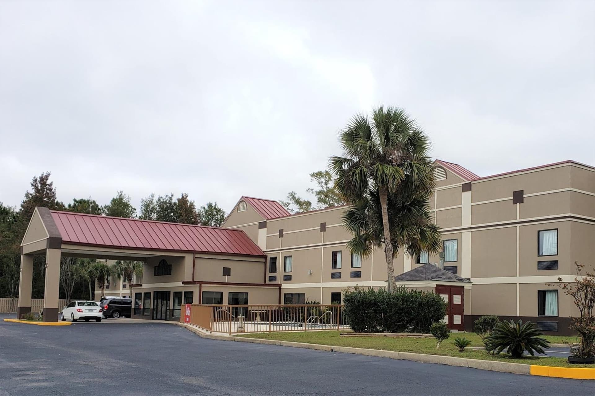 Red Roof Inn Moss Point interior in Moss Point, MS — gallery photo 2