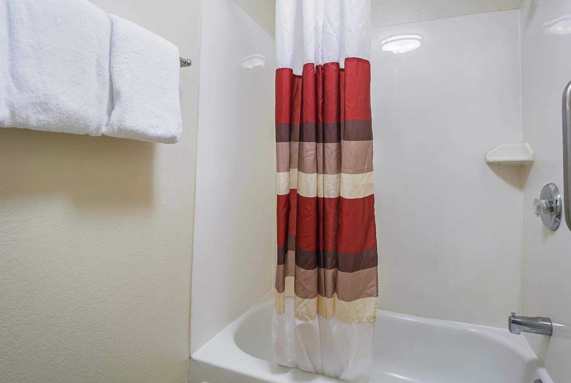 Red Roof Inn PLUS + Phoenix West gallery photo in Phoenix, AZ — image 4