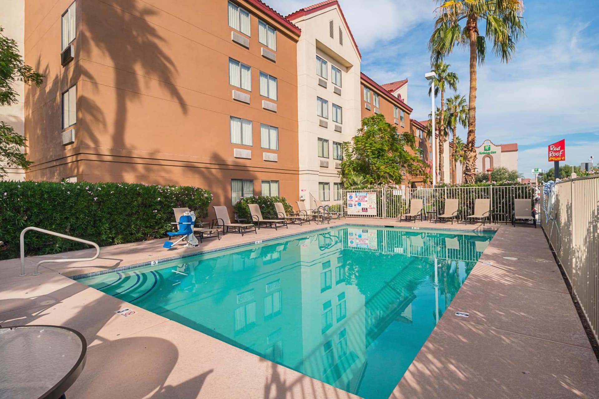 Red Roof Inn PLUS + Phoenix West gallery photo in Phoenix, AZ — image 33