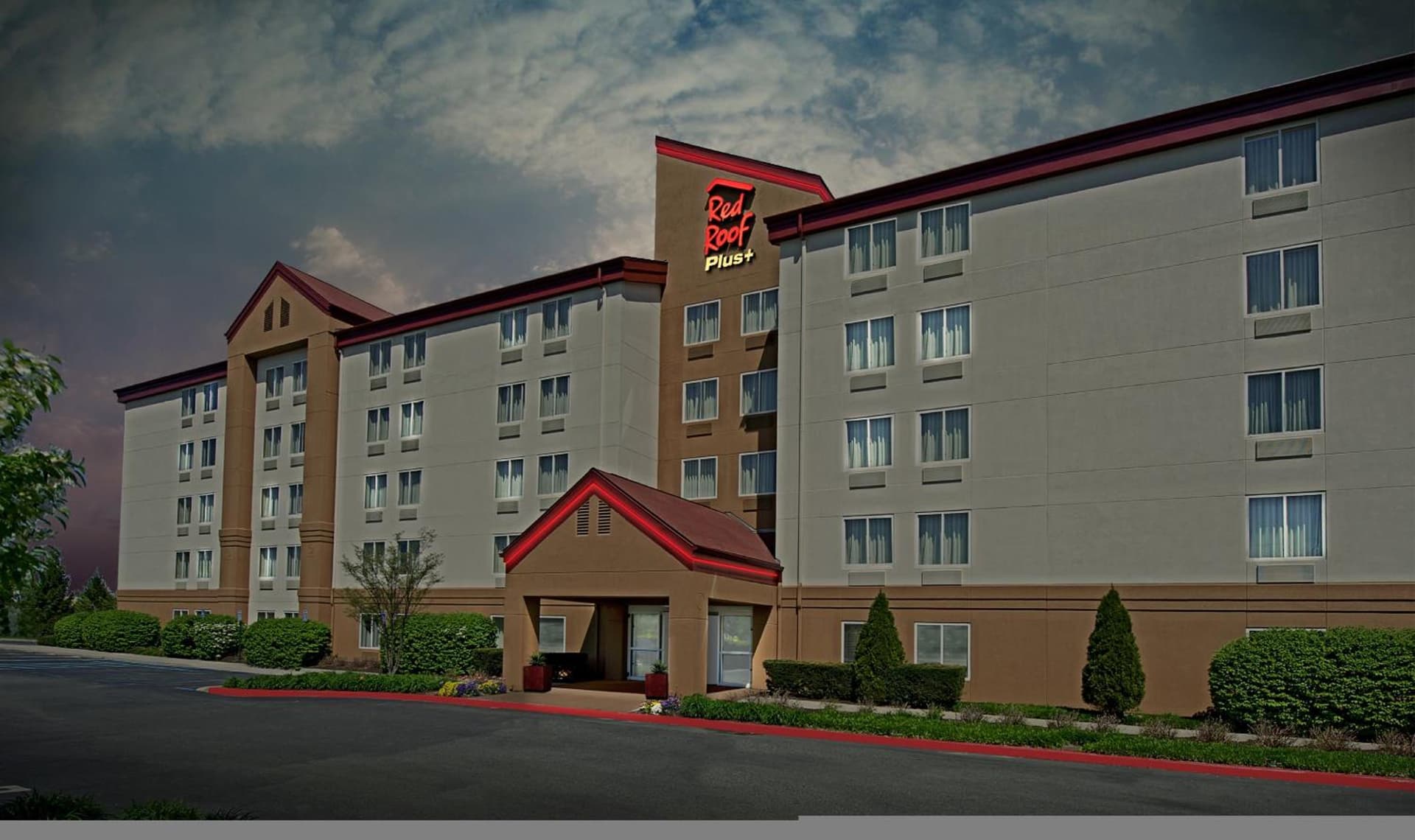 Red Roof Inn PLUS Long Island - Garden City interior in Westbury, NY — gallery photo 2