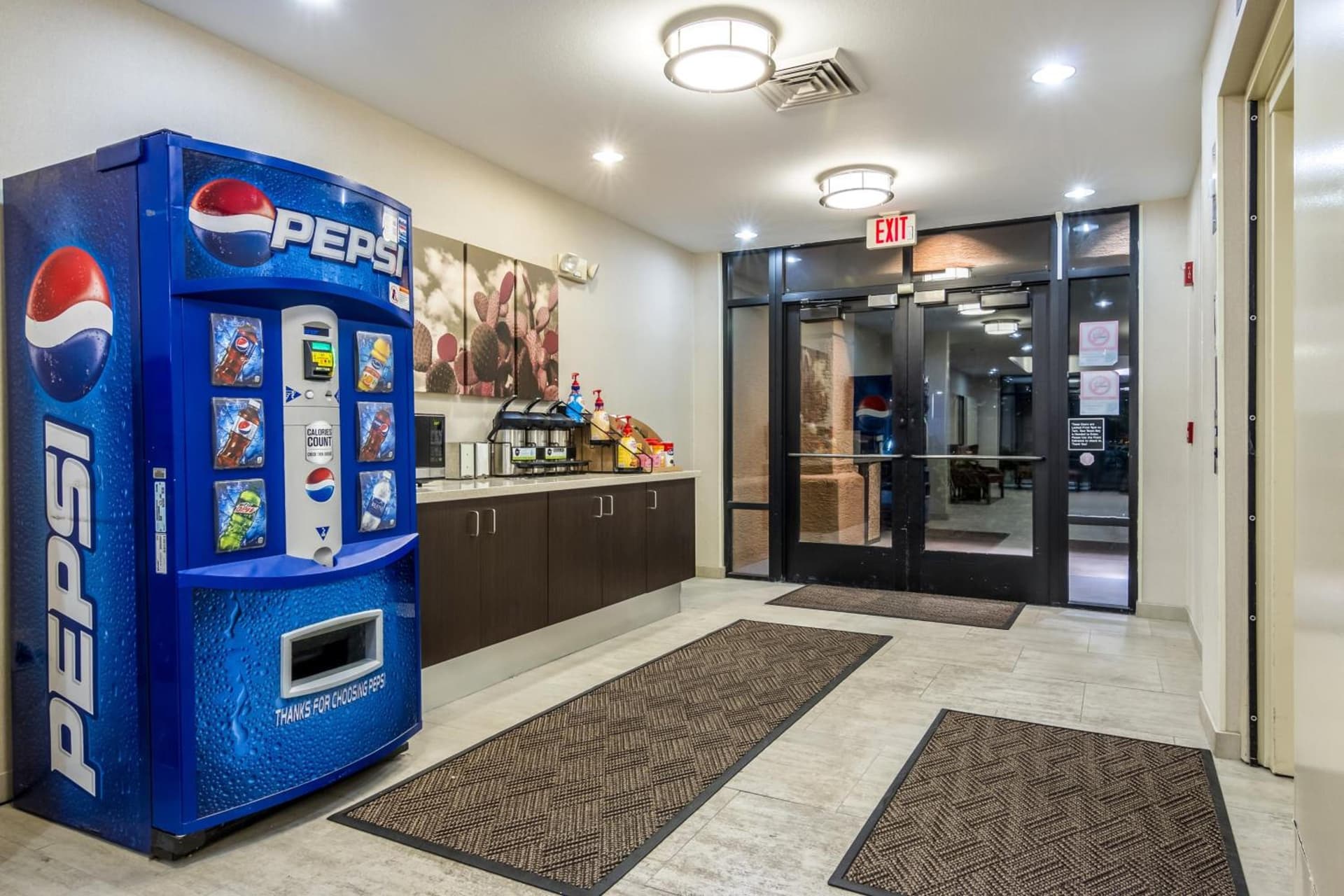 Red Roof Inn PLUS+ Tempe - Phoenix Airport gallery photo in Tempe, AZ — image 17