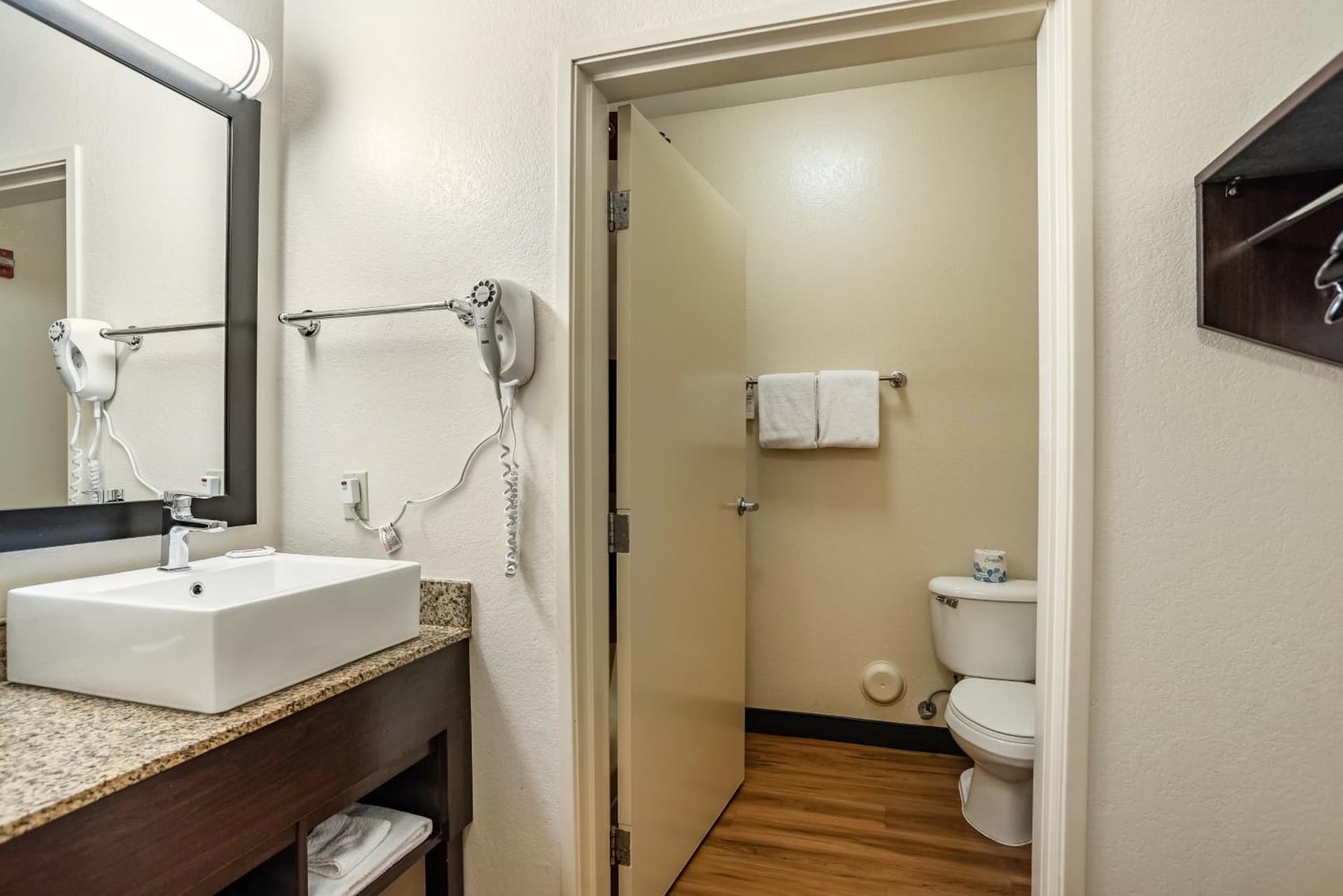 Red Roof Inn PLUS+ Tempe - Phoenix Airport gallery photo in Tempe, AZ — image 28