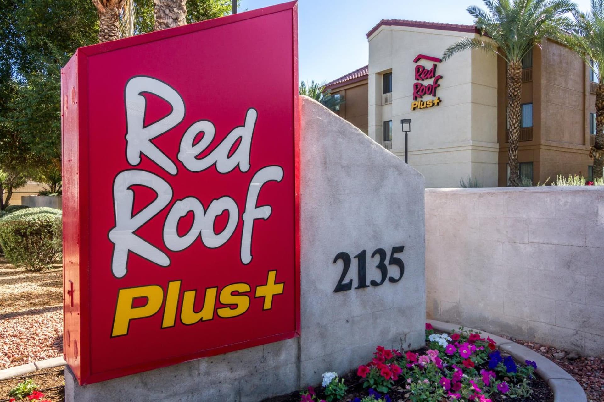 Red Roof Inn PLUS+ Tempe - Phoenix Airport gallery photo in Tempe, AZ — image 9