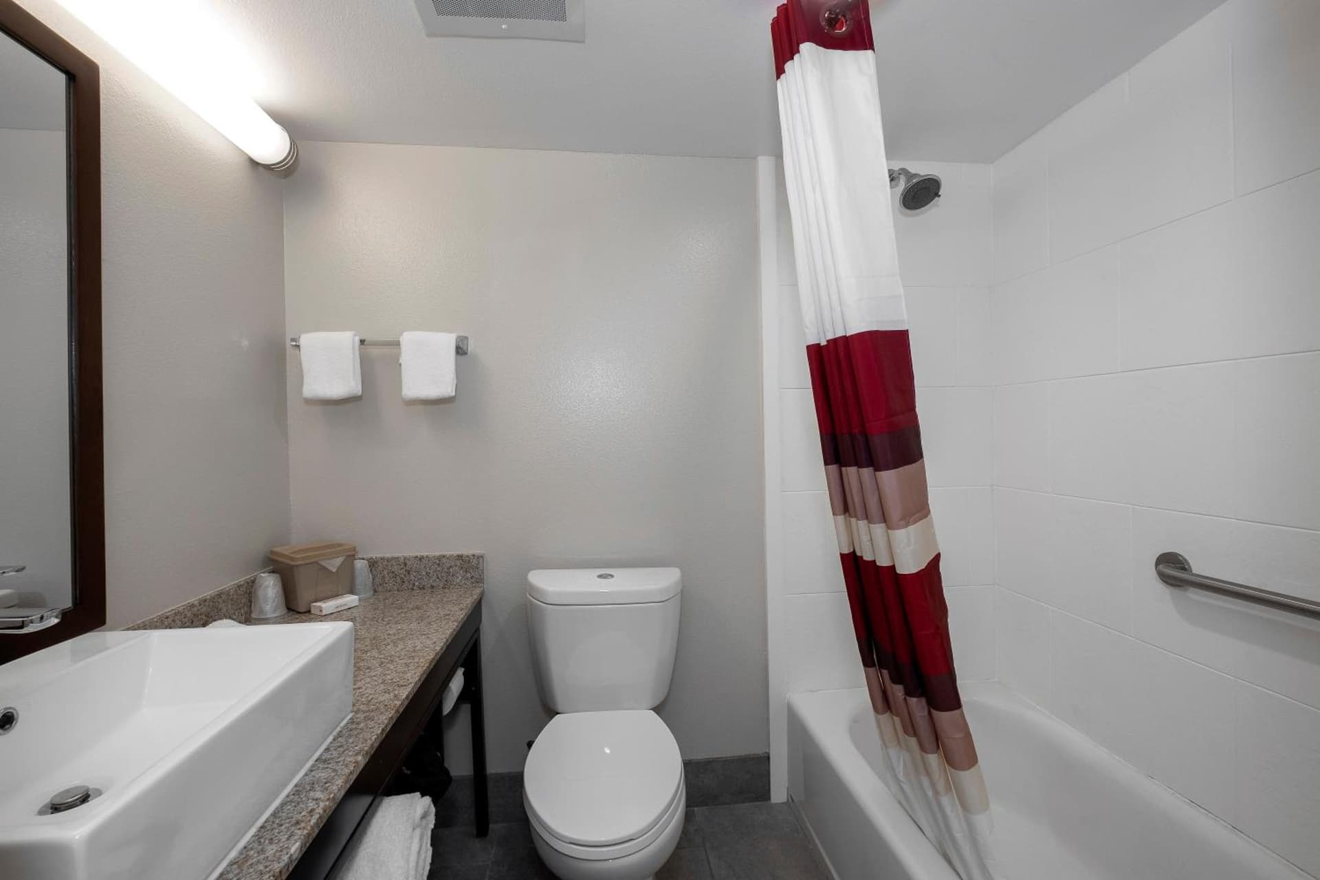 Red Roof Inn PLUS+ Tuscaloosa - University gallery photo in Tuscaloosa, AL — image 19