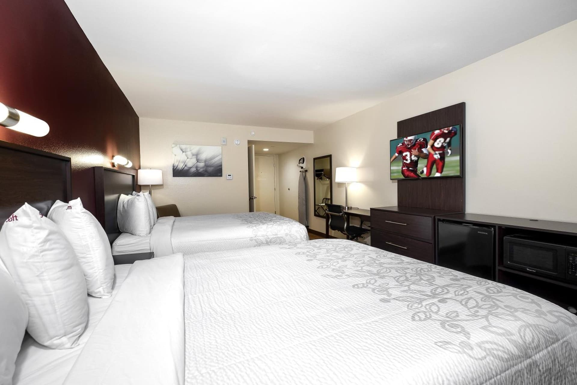 Red Roof Inn PLUS+ Tuscaloosa - University gallery photo in Tuscaloosa, AL — image 18