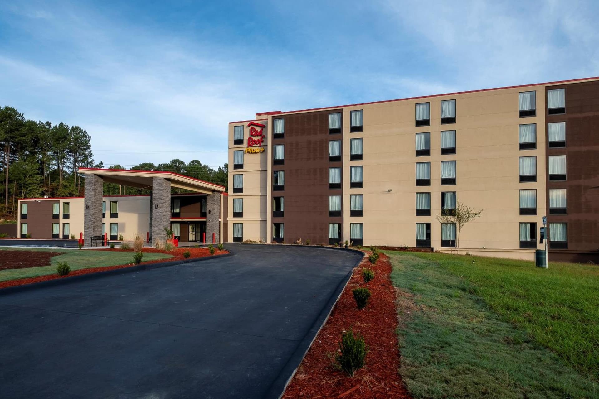 Red Roof Inn PLUS+ Tuscaloosa - University gallery photo in Tuscaloosa, AL — image 17