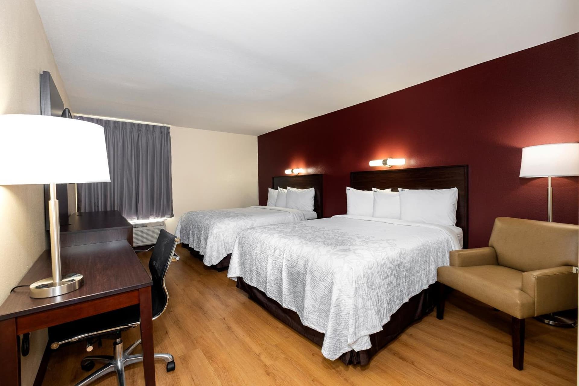 Red Roof Inn PLUS+ Tuscaloosa - University gallery photo in Tuscaloosa, AL — image 38