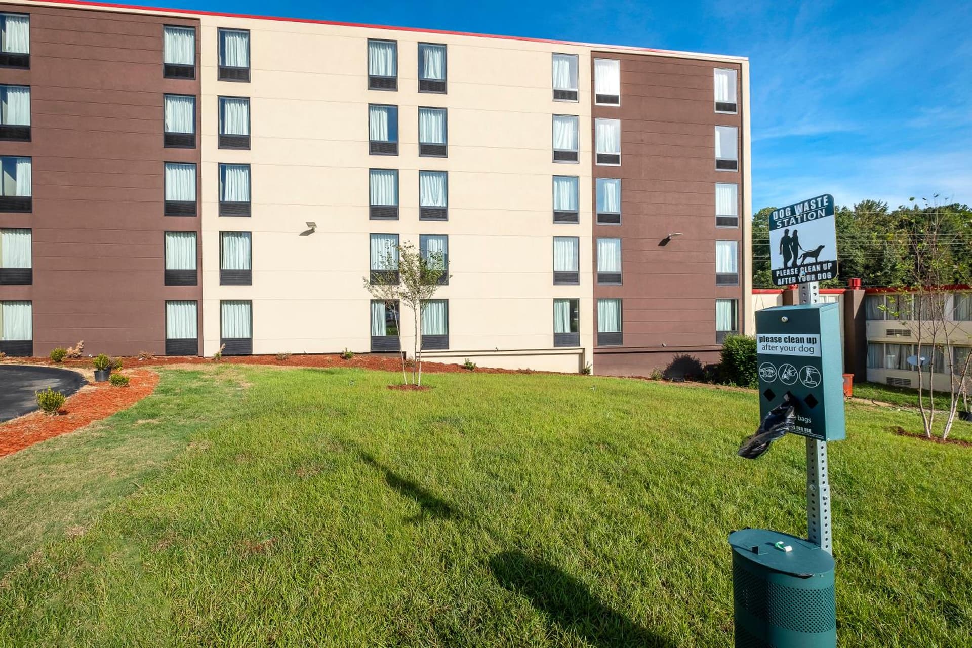 Red Roof Inn PLUS+ Tuscaloosa - University gallery photo in Tuscaloosa, AL — image 35