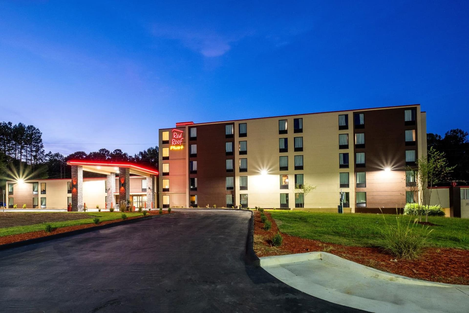 Red Roof Inn PLUS+ Tuscaloosa - University gallery photo in Tuscaloosa, AL — image 5