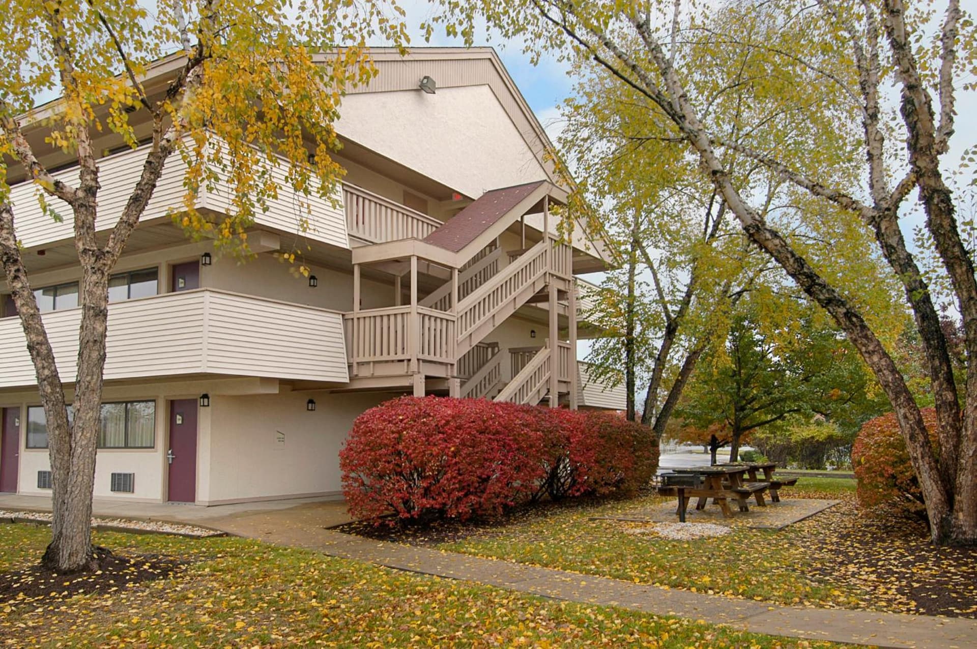 Red Roof Inn PLUS+ Philadelphia Airport property views in Essington — gallery photo 3