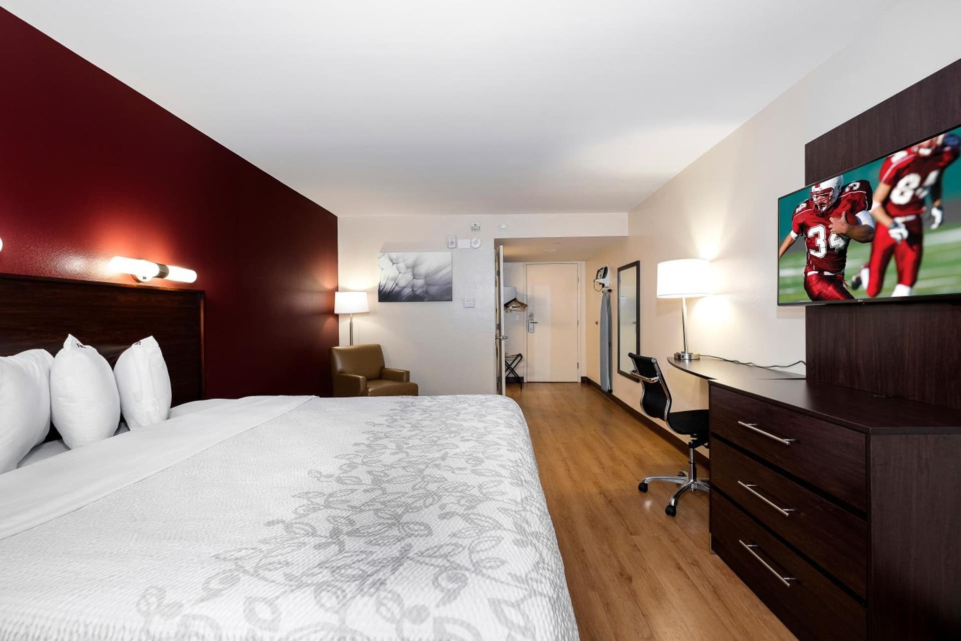Red Roof Inn PLUS+ Tuscaloosa - University gallery photo in Tuscaloosa, AL — image 22