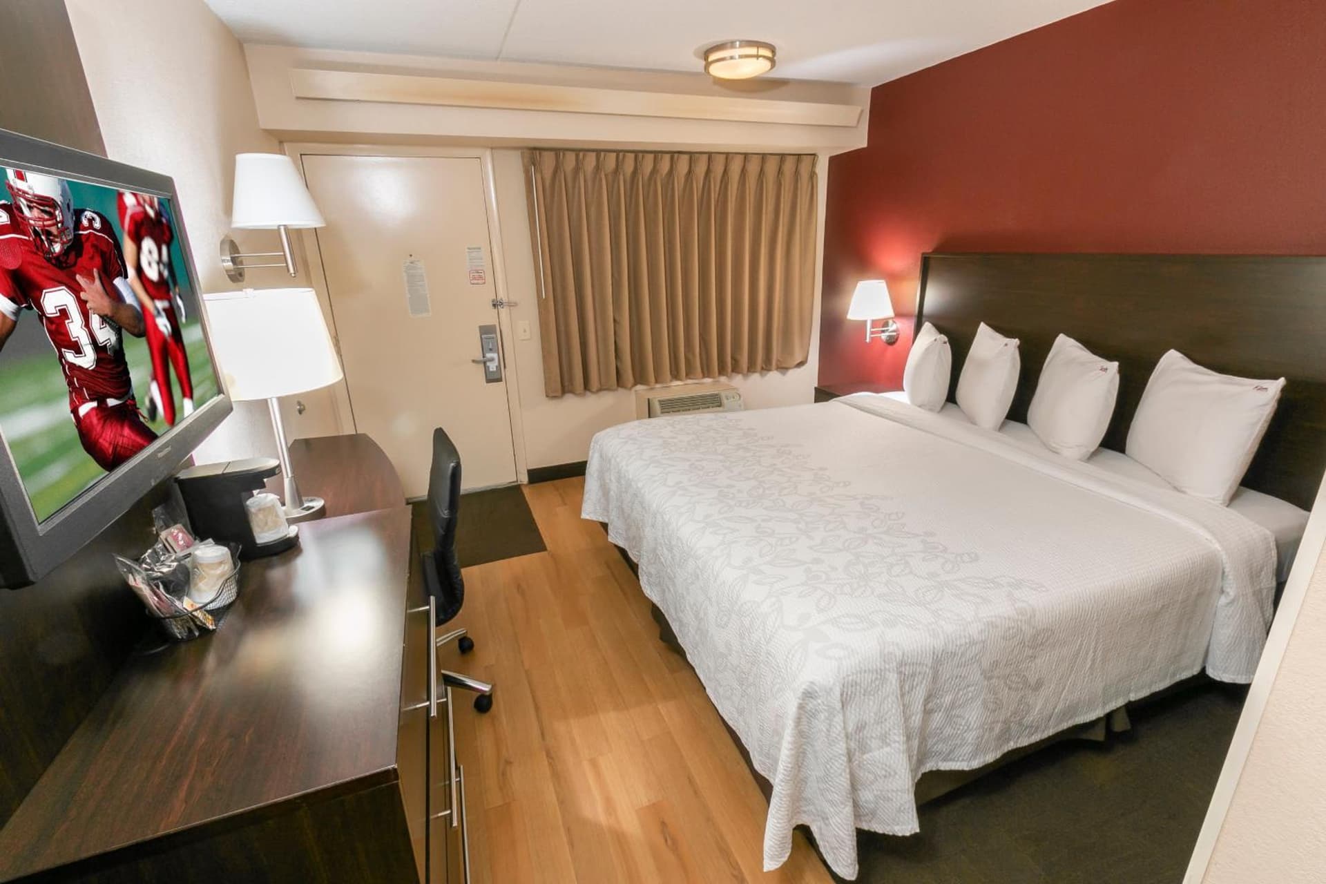 Red Roof Inn PLUS+ Ann Arbor - U of Michigan North gallery photo in Ann Arbor, MI — image 20