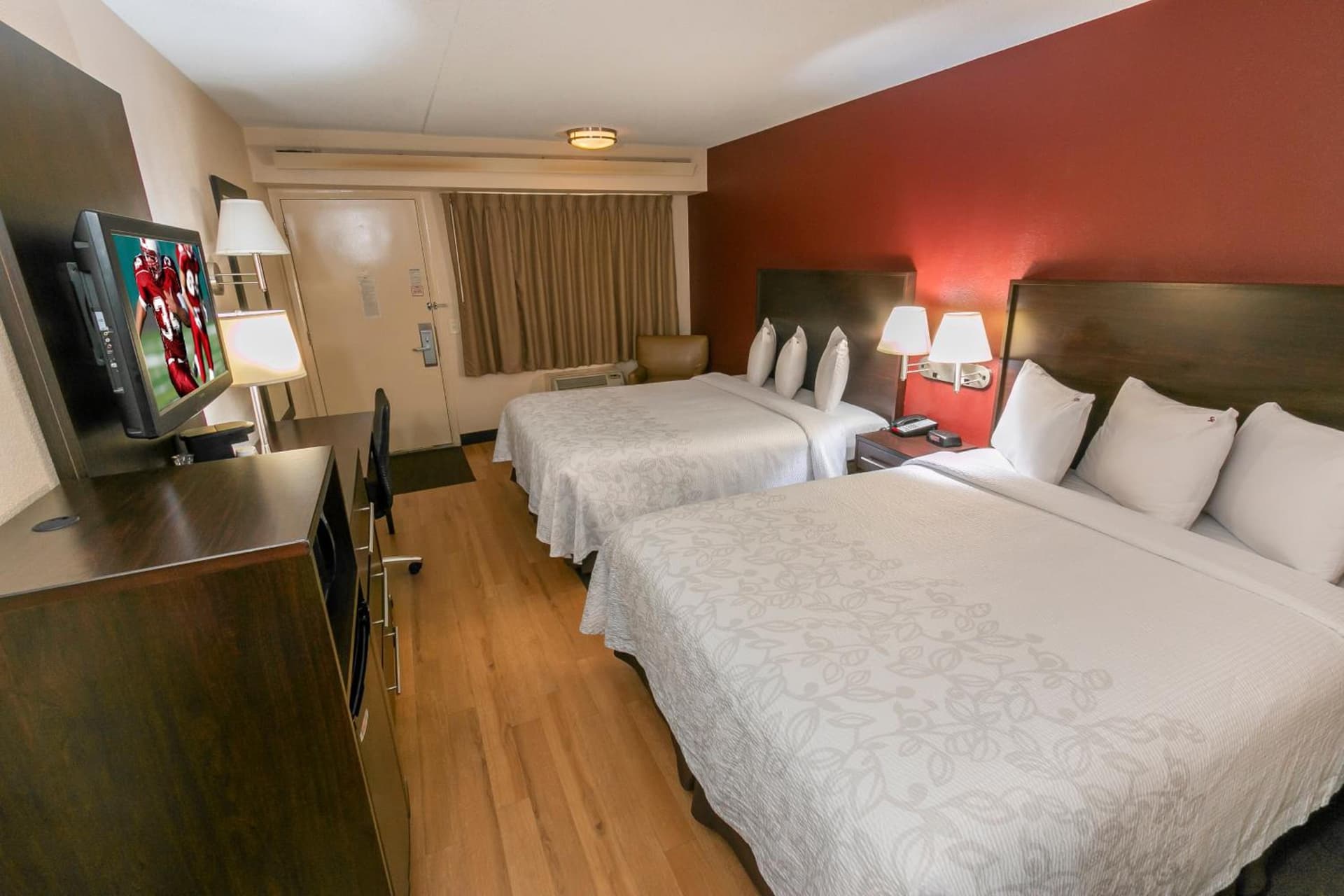 Red Roof Inn PLUS+ Ann Arbor - U of Michigan North gallery photo in Ann Arbor, MI — image 18