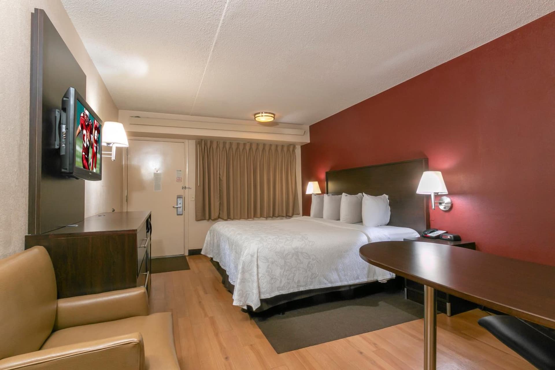 Red Roof Inn PLUS+ Ann Arbor - U of Michigan North gallery photo in Ann Arbor, MI — image 21