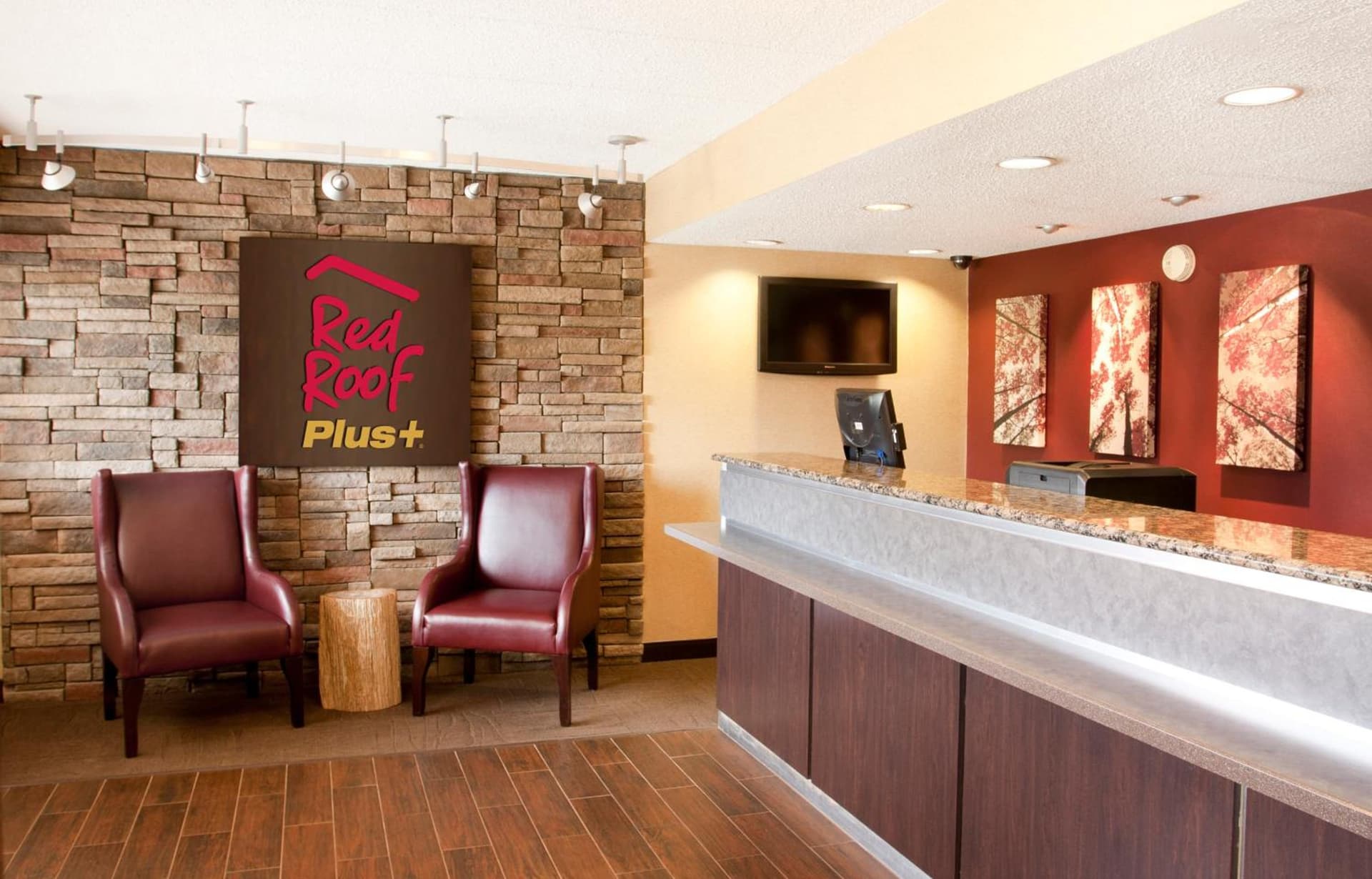 Red Roof Inn PLUS+ Ann Arbor - U of Michigan North property views in Ann Arbor, MI — gallery photo 3