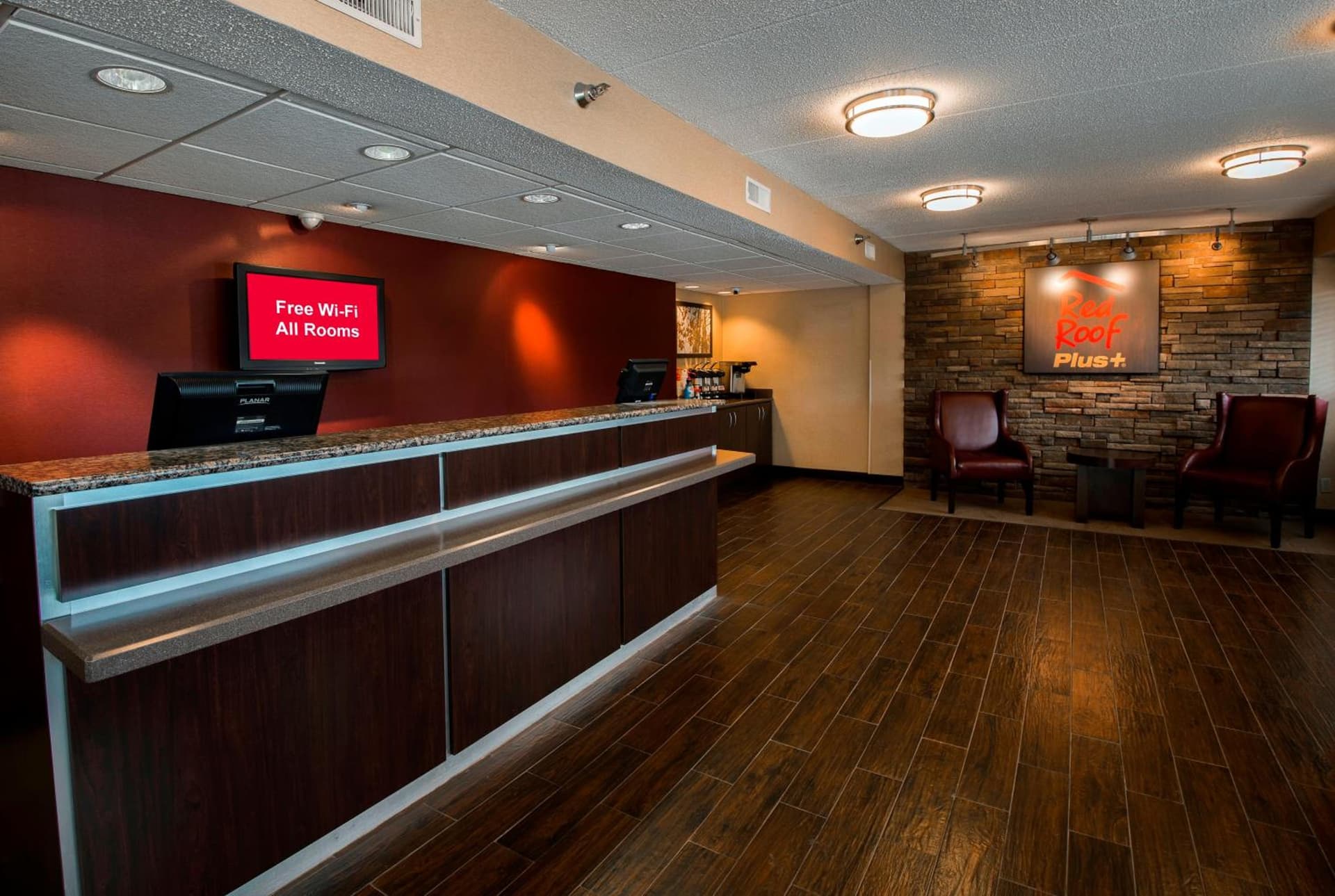 Red Roof Inn PLUS+ Chicago - Naperville gallery photo in Naperville, IL — image 13