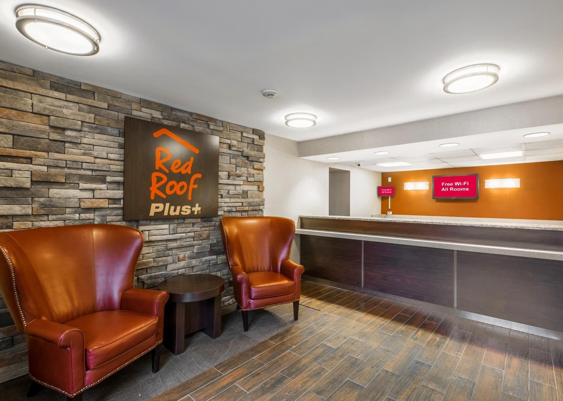 Red Roof Inn PLUS+ South Deerfield - Amherst property views in South Deerfield, MA — gallery photo 3
