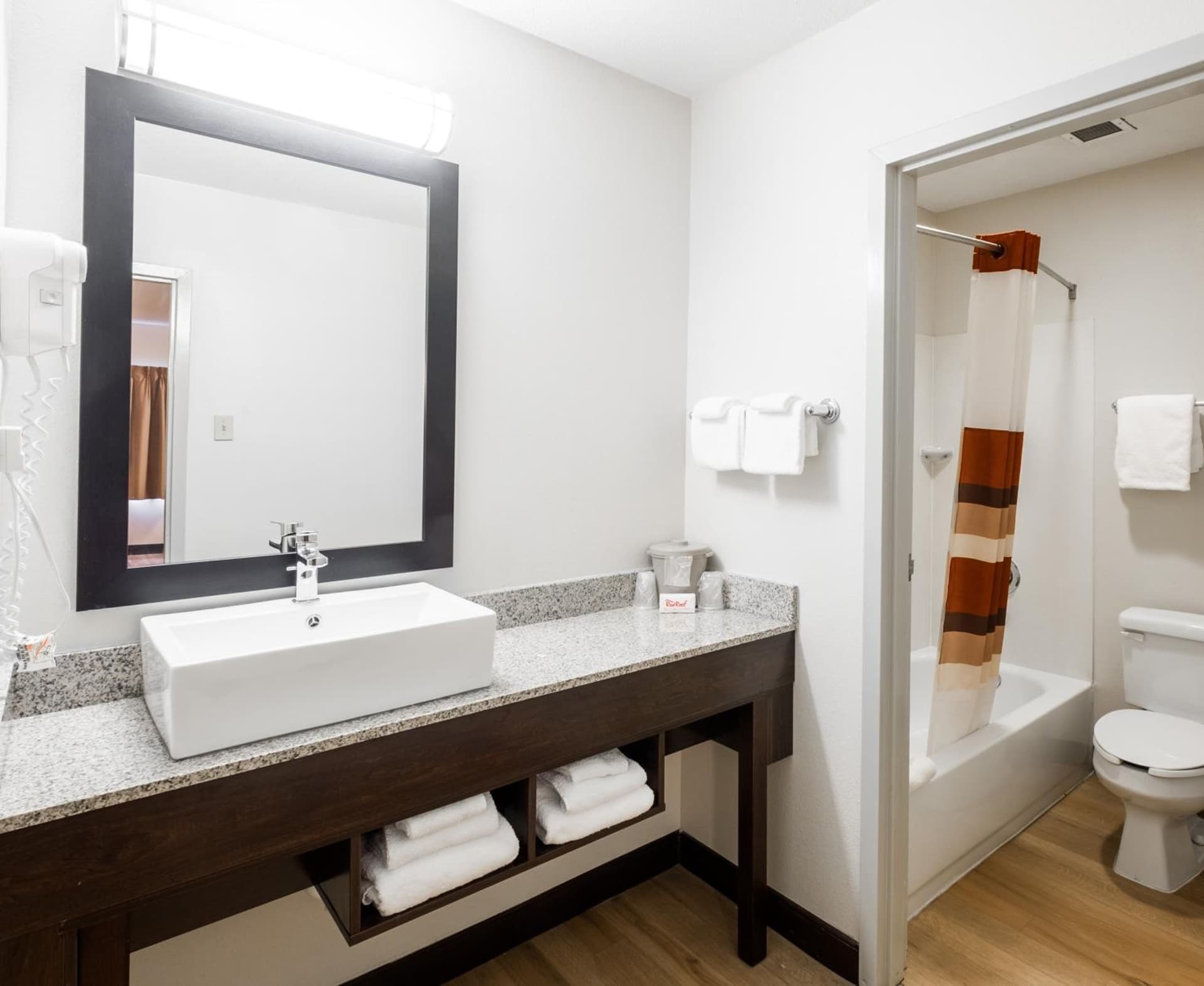 Red Roof Inn PLUS+ South Deerfield - Amherst gallery photo in South Deerfield, MA — image 23