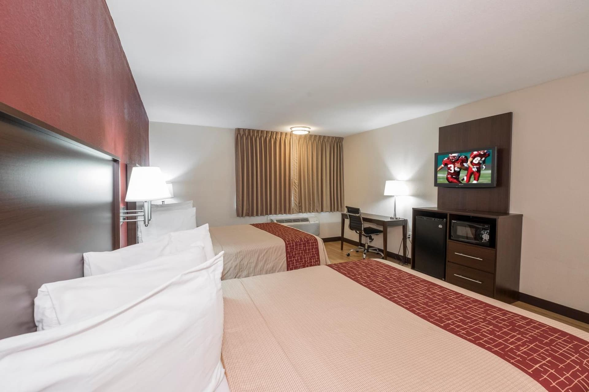 Red Roof Inn PLUS+ Poughkeepsie gallery photo in Poughkeepsie, NY — image 5