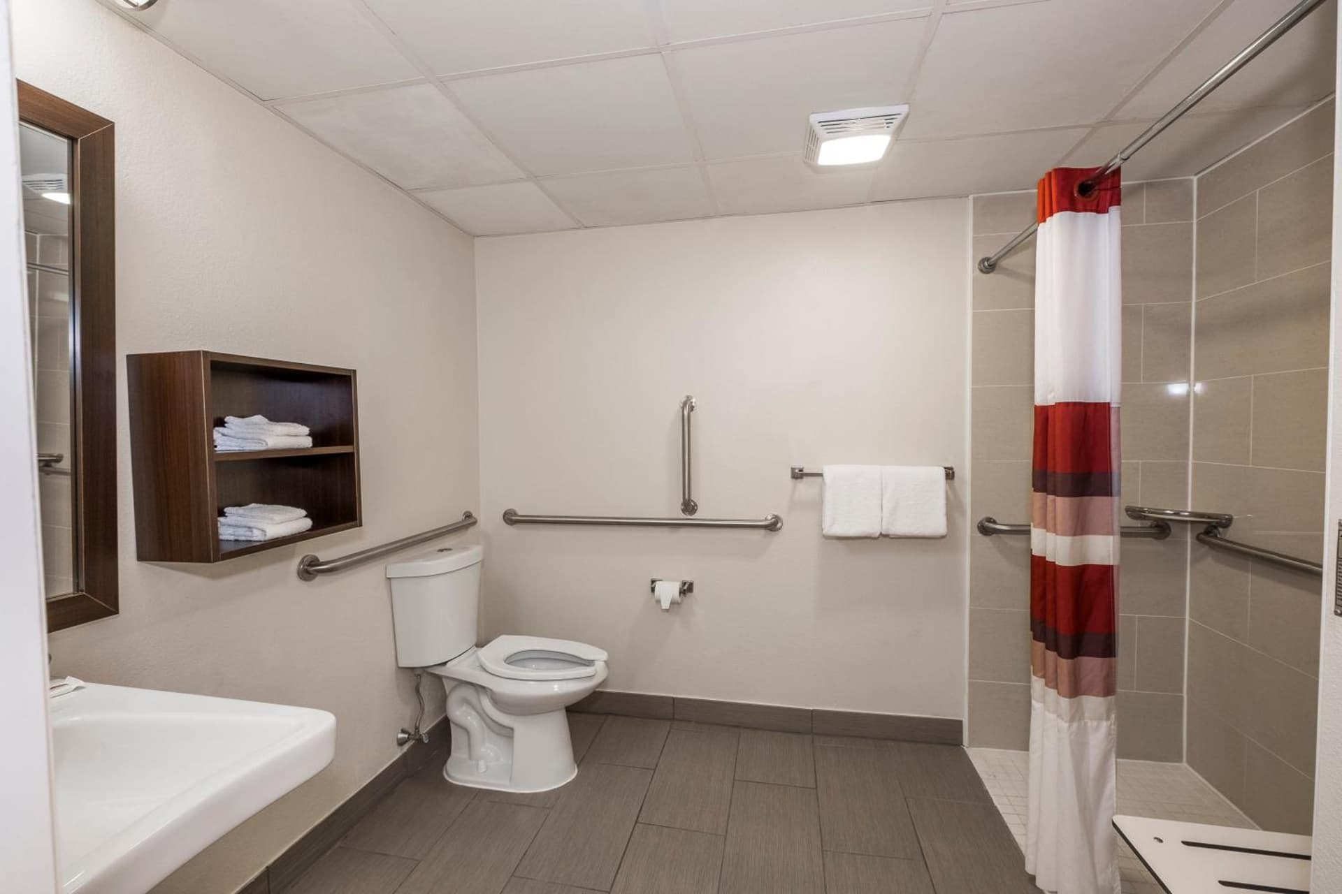 Red Roof Inn PLUS+ Poughkeepsie gallery photo in Poughkeepsie, NY — image 17