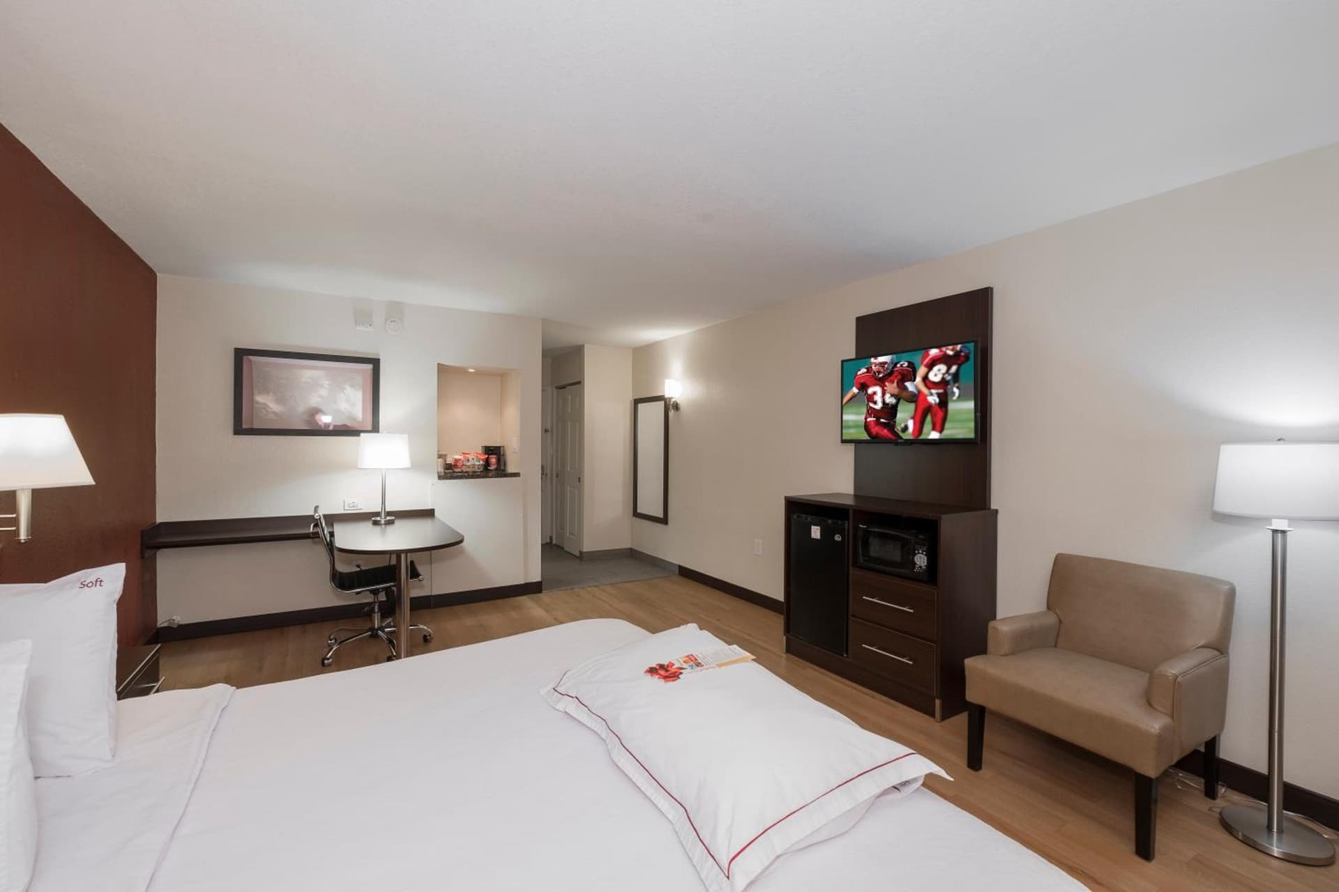 Red Roof Inn PLUS+ Poughkeepsie gallery photo in Poughkeepsie, NY — image 28
