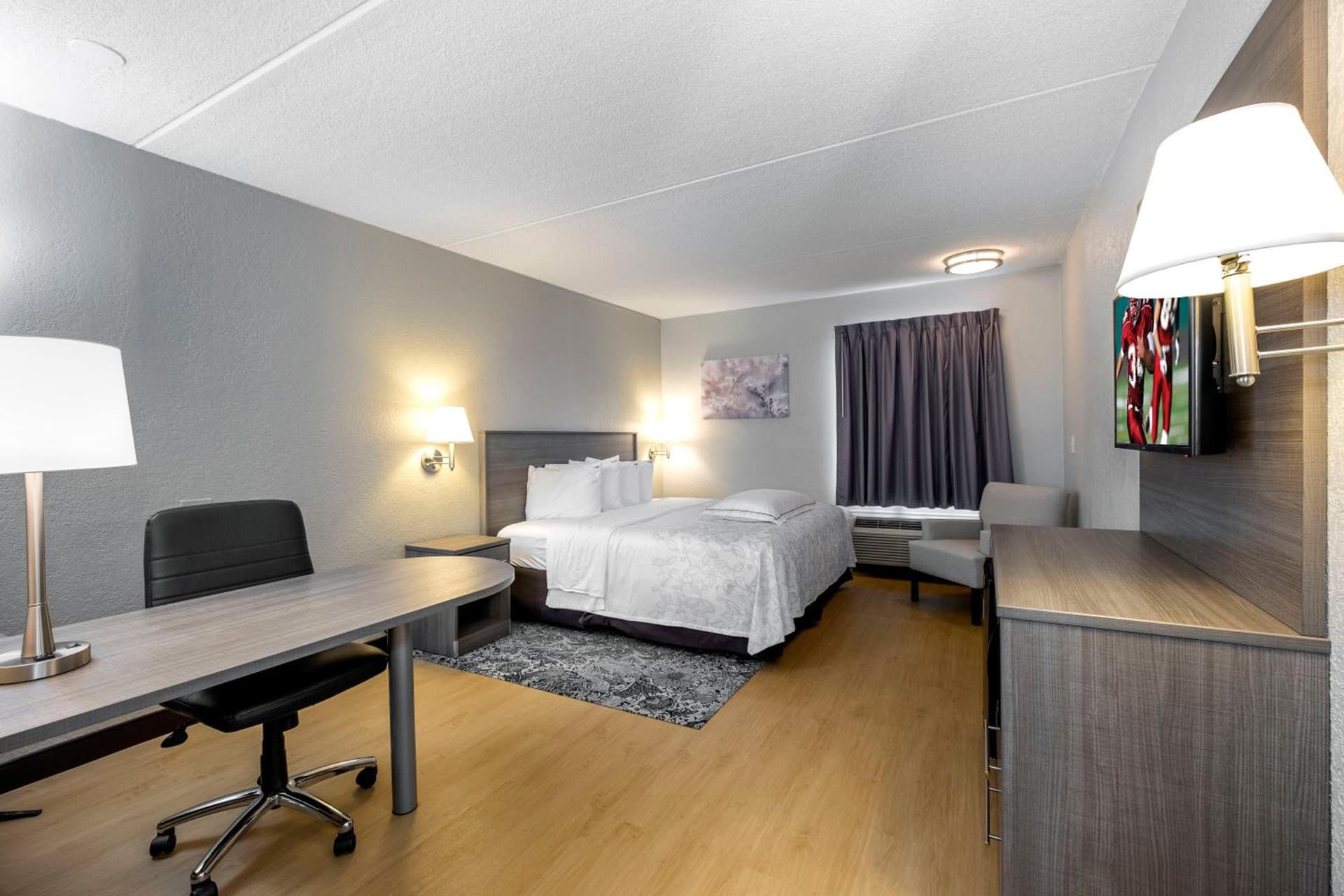 Red Roof Inn PLUS Boston - Mansfield - Foxboro gallery photo in Mansfield, MA — image 14