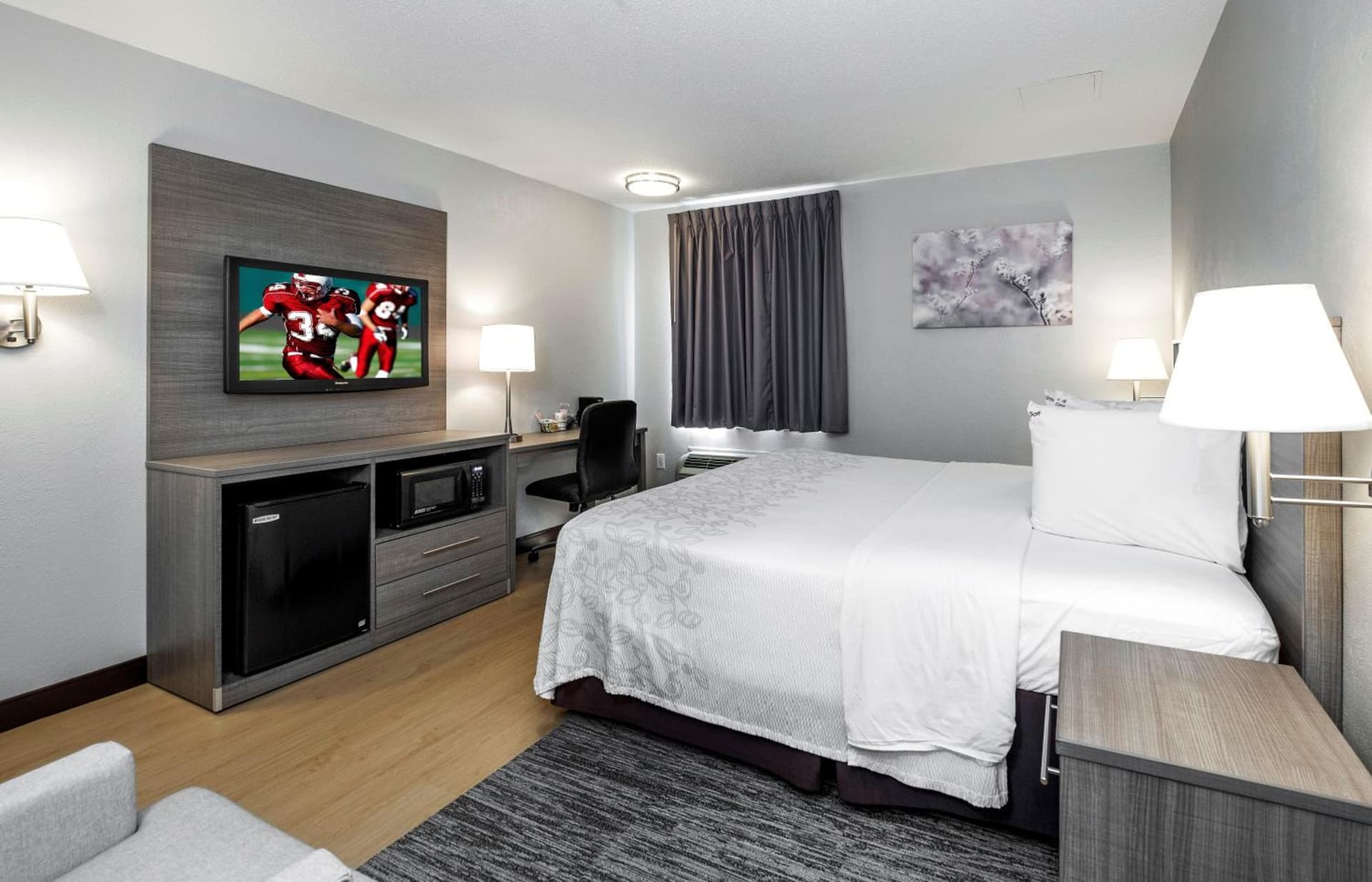 Red Roof Inn PLUS Boston - Mansfield - Foxboro gallery photo in Mansfield, MA — image 16