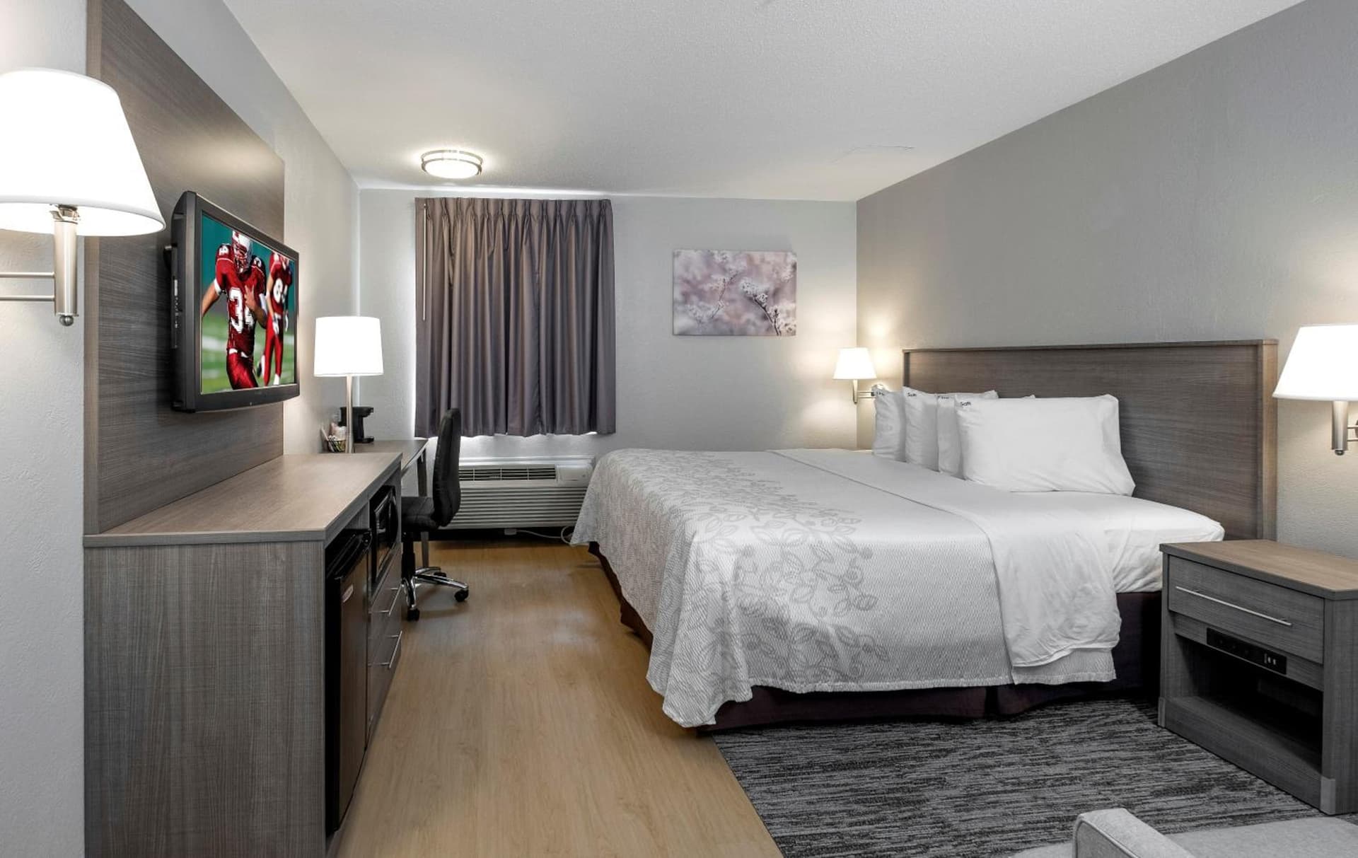 Red Roof Inn PLUS Boston - Mansfield - Foxboro gallery photo in Mansfield, MA — image 39
