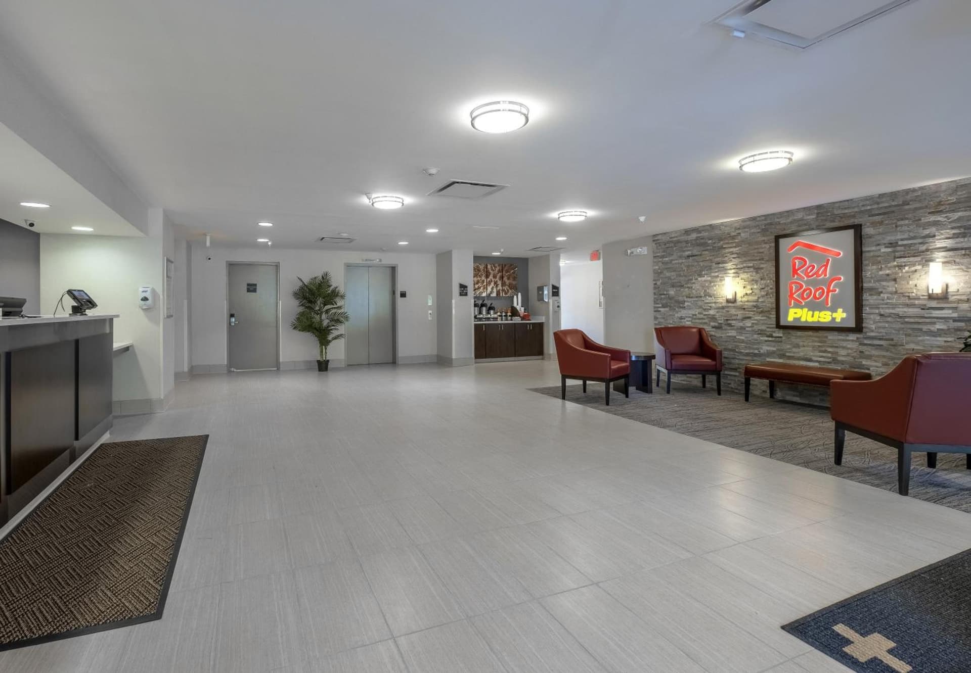 Red Roof Inn PLUS Boston - Mansfield - Foxboro gallery photo in Mansfield, MA — image 44