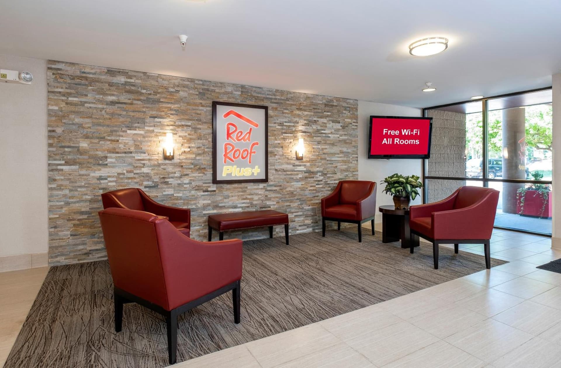 Red Roof Inn PLUS Boston - Mansfield - Foxboro gallery photo in Mansfield, MA — image 26
