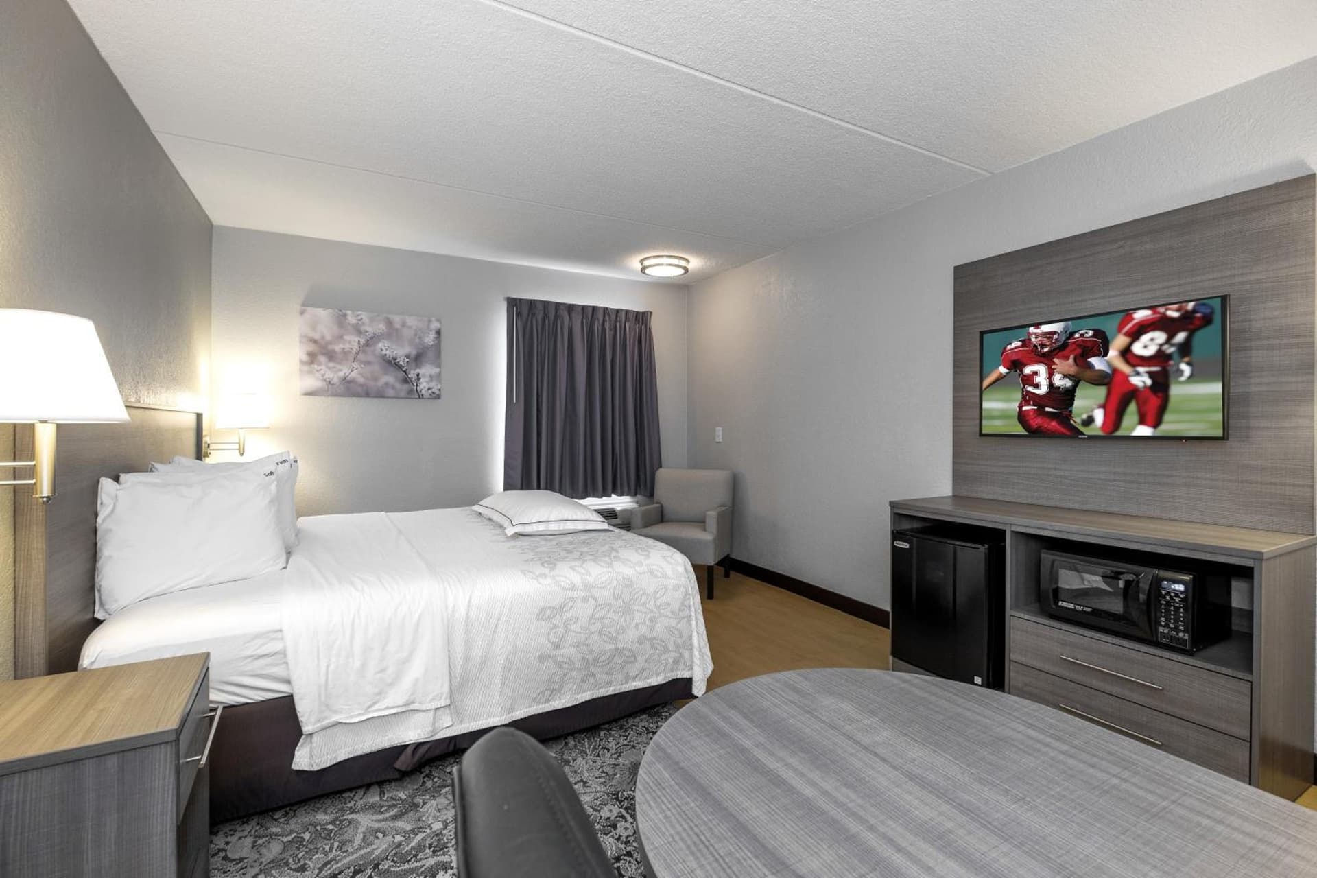 Red Roof Inn PLUS Boston - Mansfield - Foxboro gallery photo in Mansfield, MA — image 45