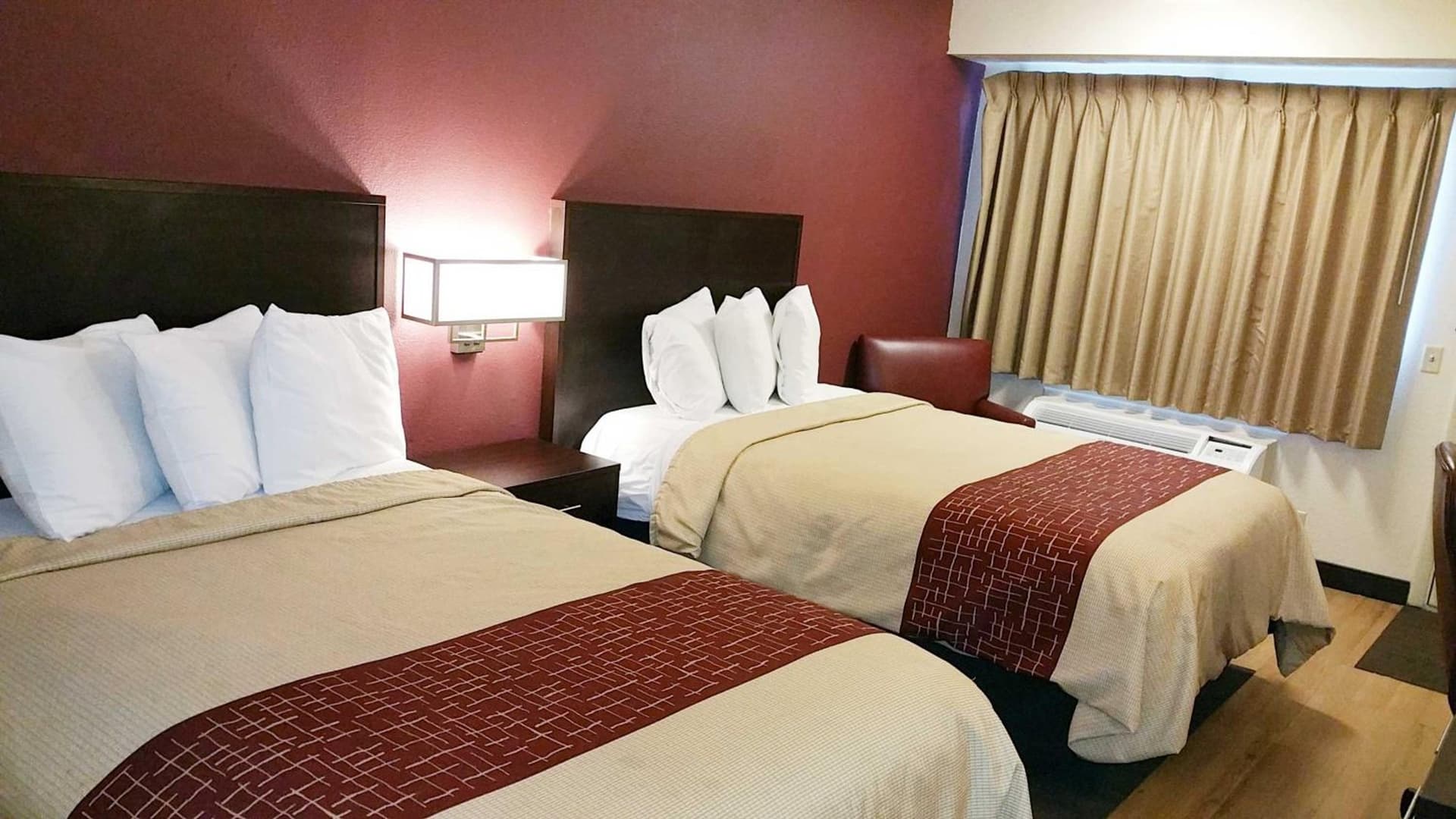 Red Roof Inn PLUS Chicago - Hoffman Estates gallery photo in Hoffman Estates, IL — image 10