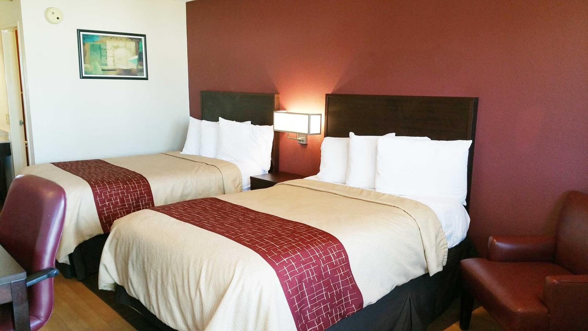 Red Roof Inn PLUS Chicago - Hoffman Estates gallery photo in Hoffman Estates, IL — image 5