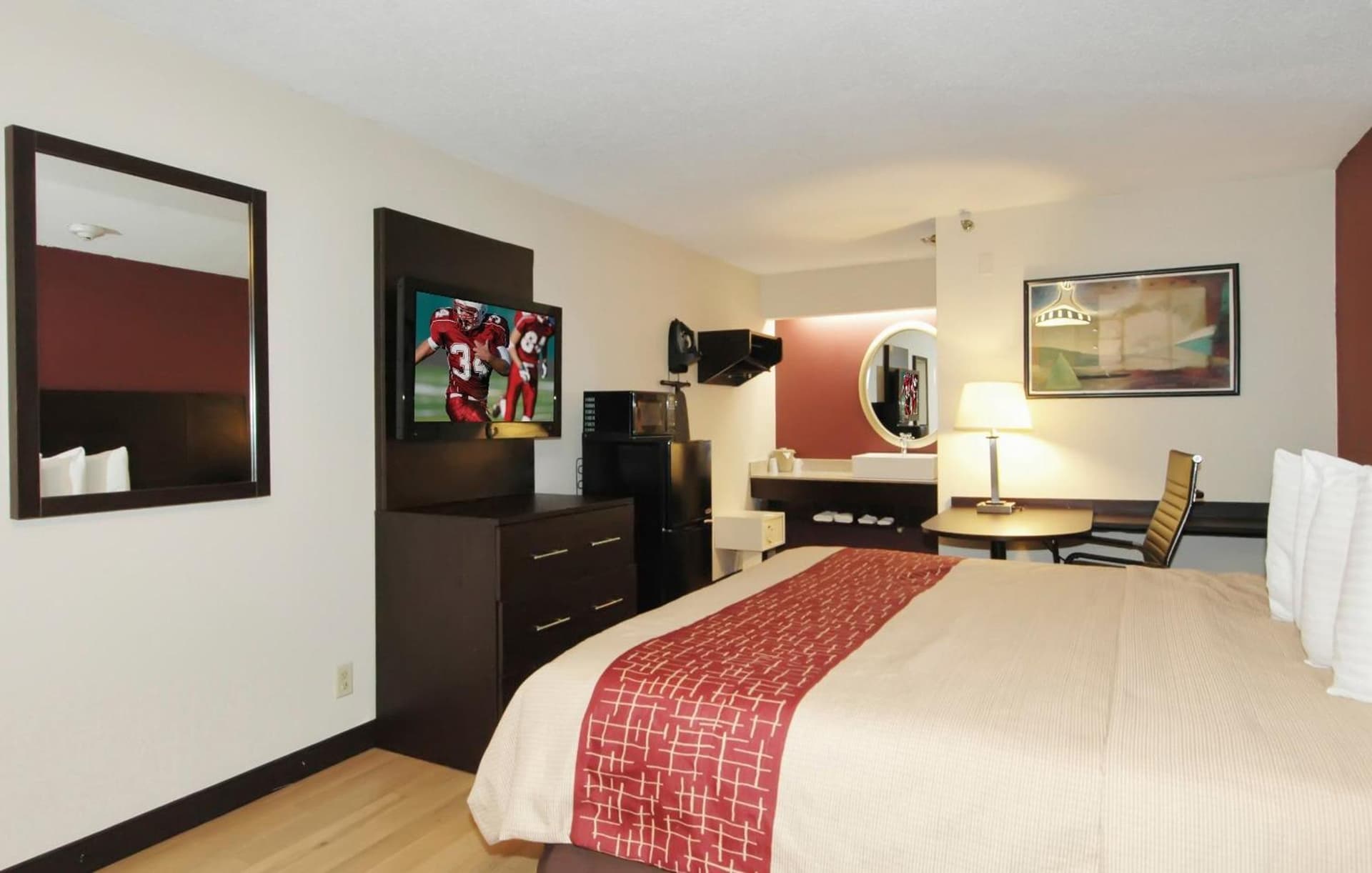 Red Roof Inn PLUS Chicago - Hoffman Estates gallery photo in Hoffman Estates, IL — image 19