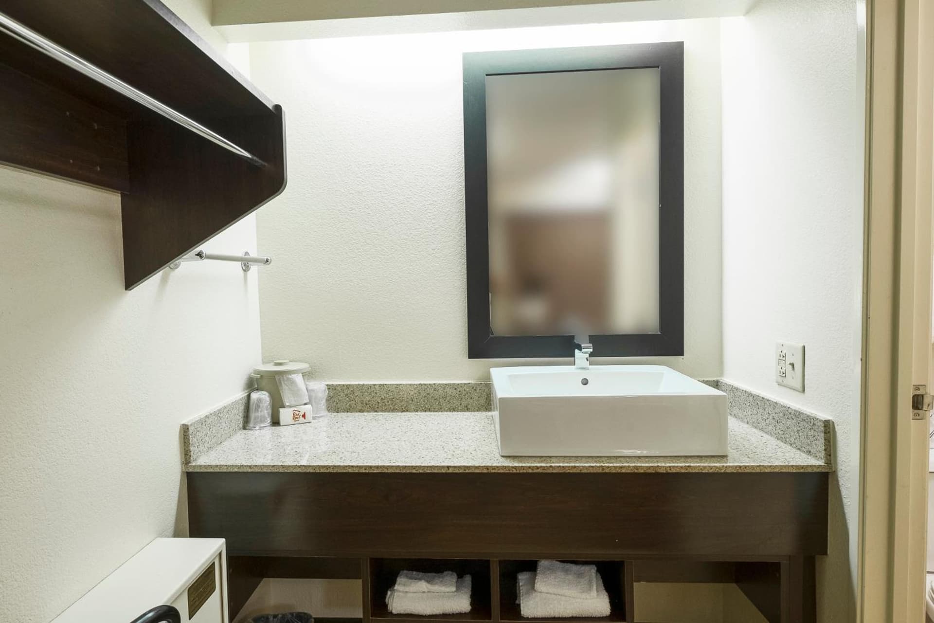Red Roof Inn PLUS+ West Springfield gallery photo in Springfield, MA — image 15