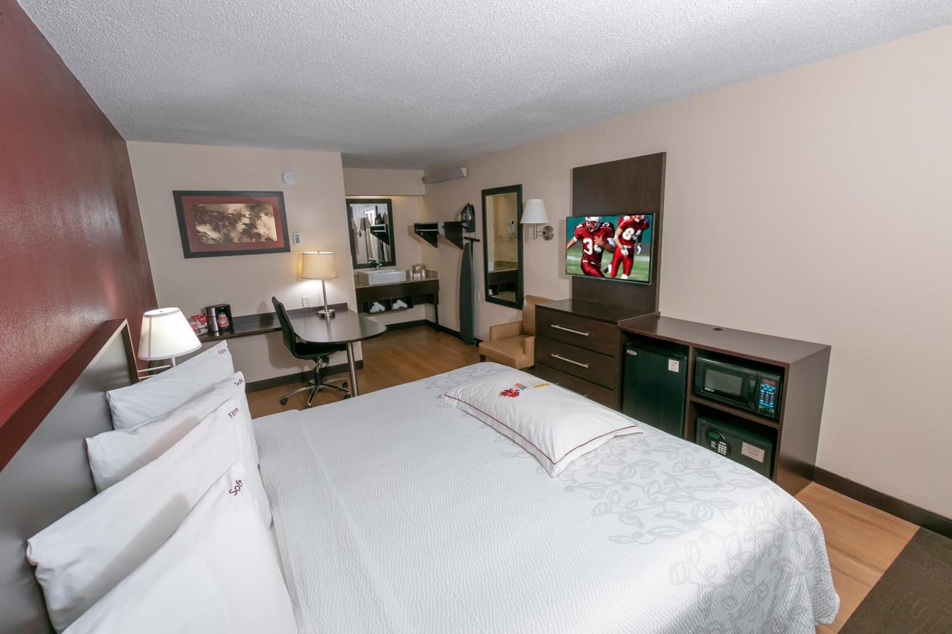 Red Roof Inn PLUS+ West Springfield gallery photo in Springfield, MA — image 25