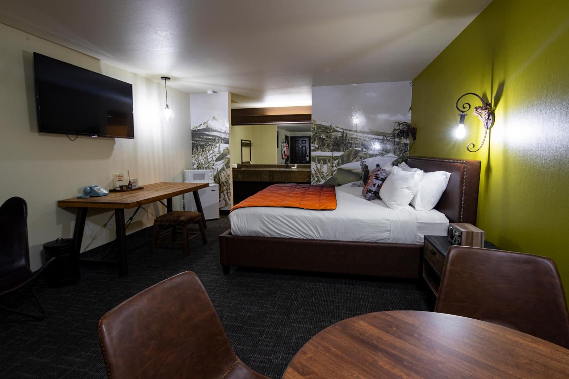 Campfire Hotel gallery photo in Bend, OR — image 40