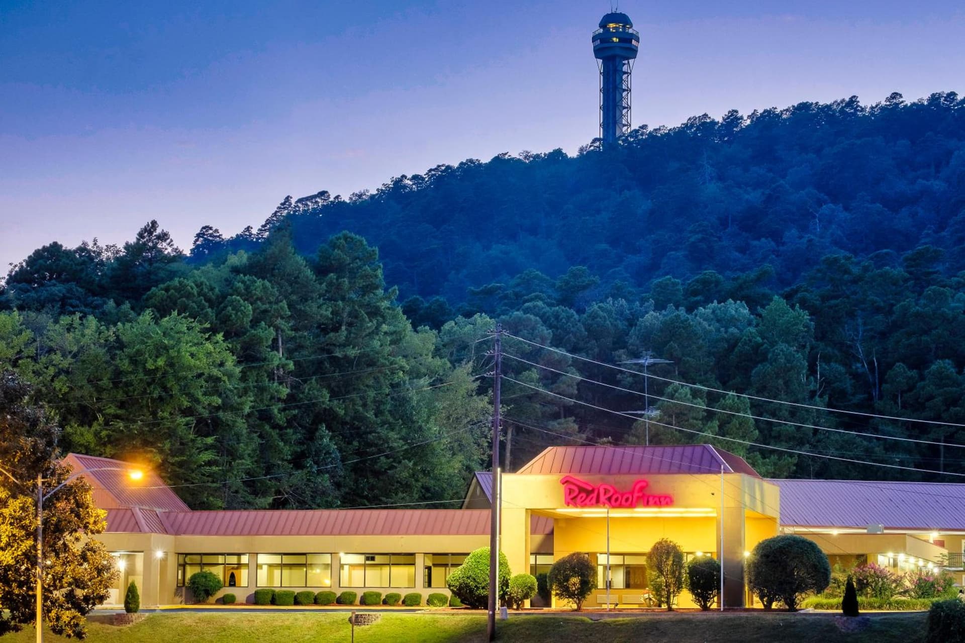 Red Roof Inn Hot Springs featured exterior or lobby in Hot Springs, AR — similar hotel